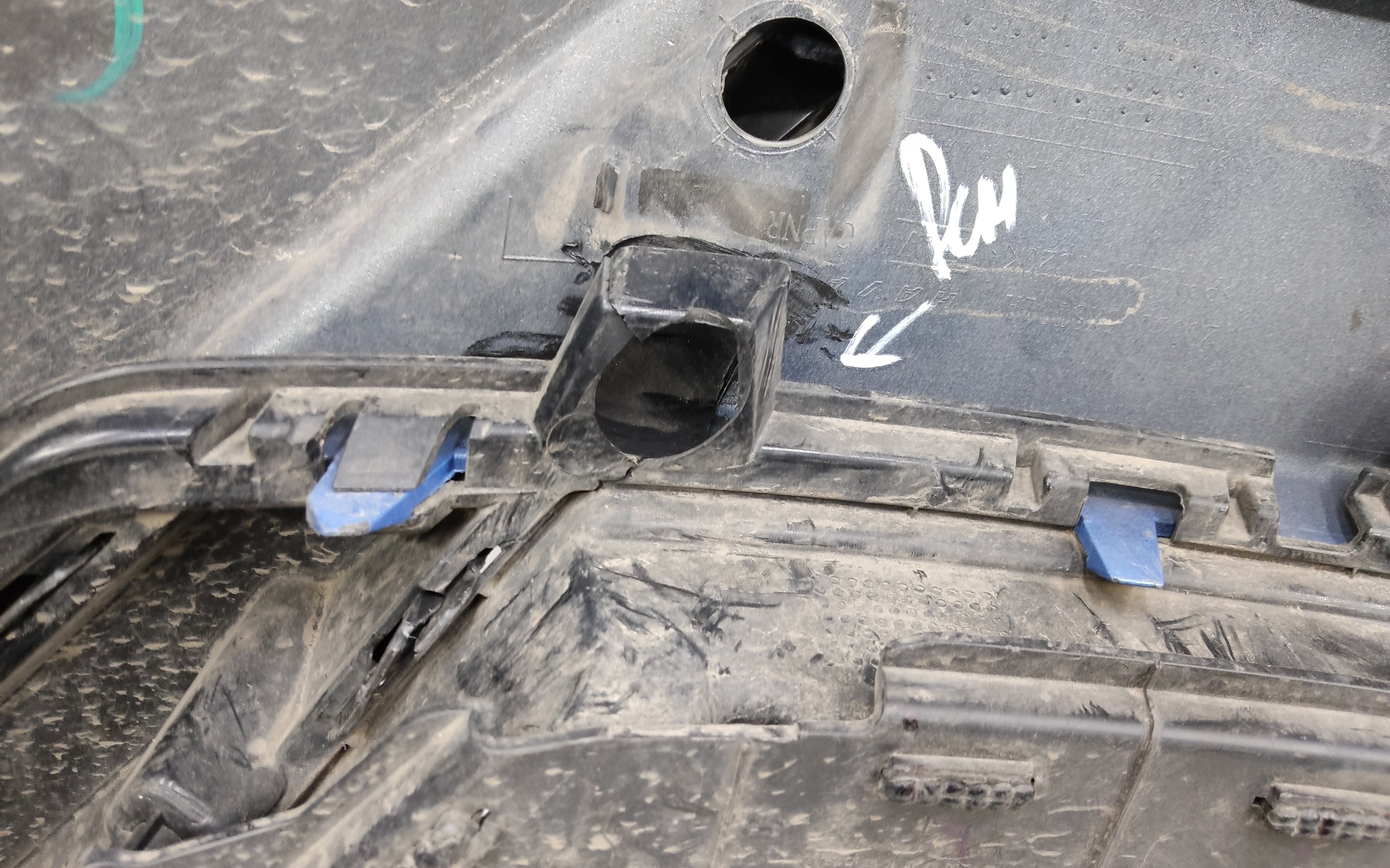 Бампер передний Haval Jolion Restail с отверстиями под накладки