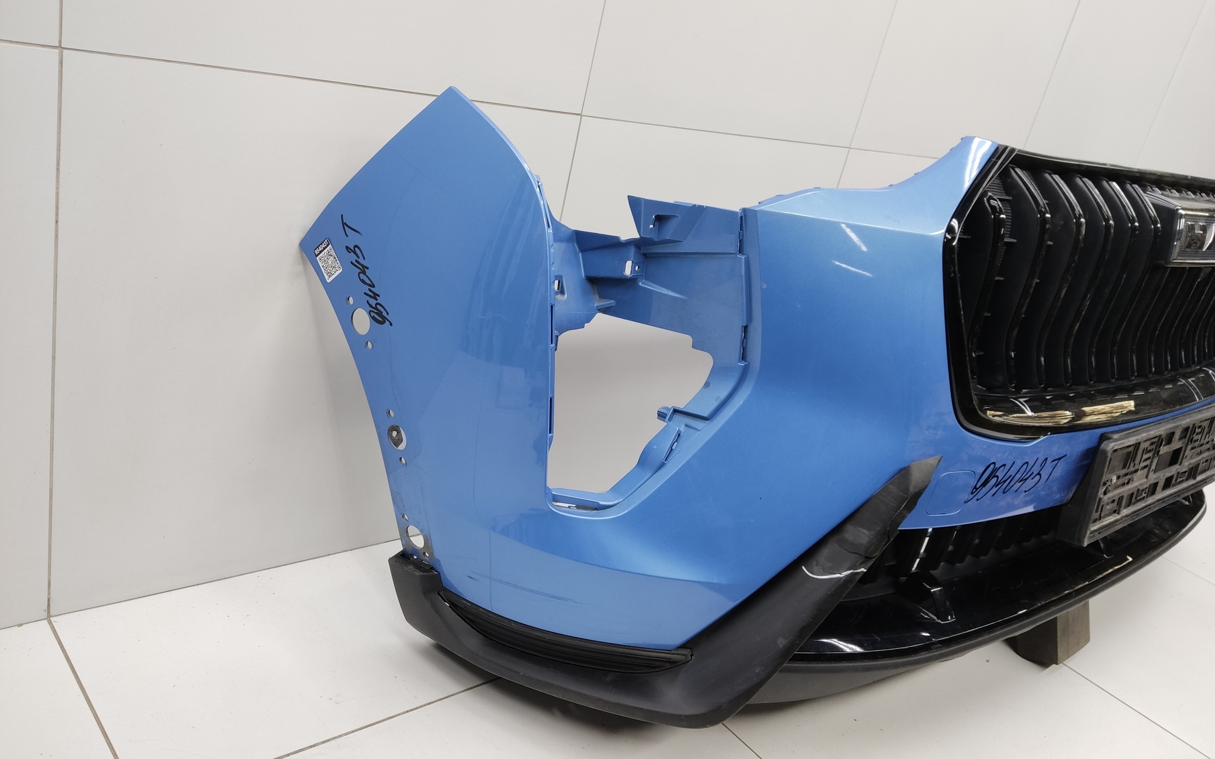 Бампер передний Haval Jolion Restail с отверстиями под накладки