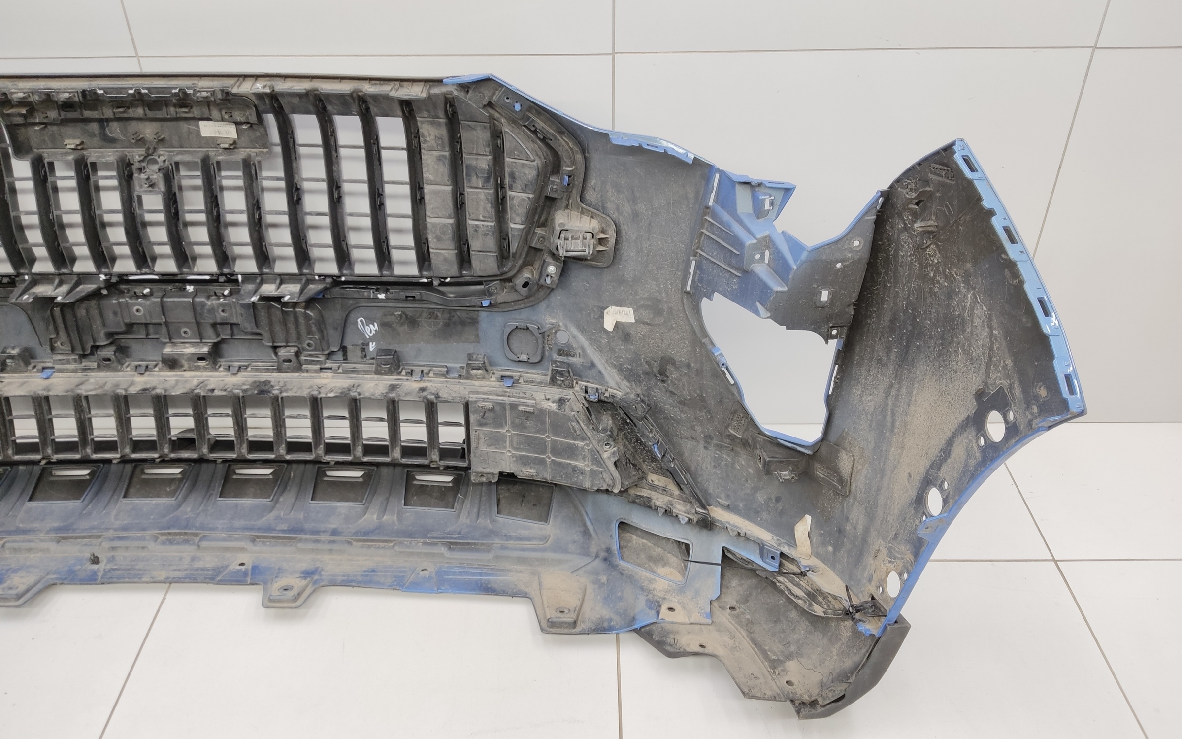 Бампер передний Haval Jolion Restail с отверстиями под накладки