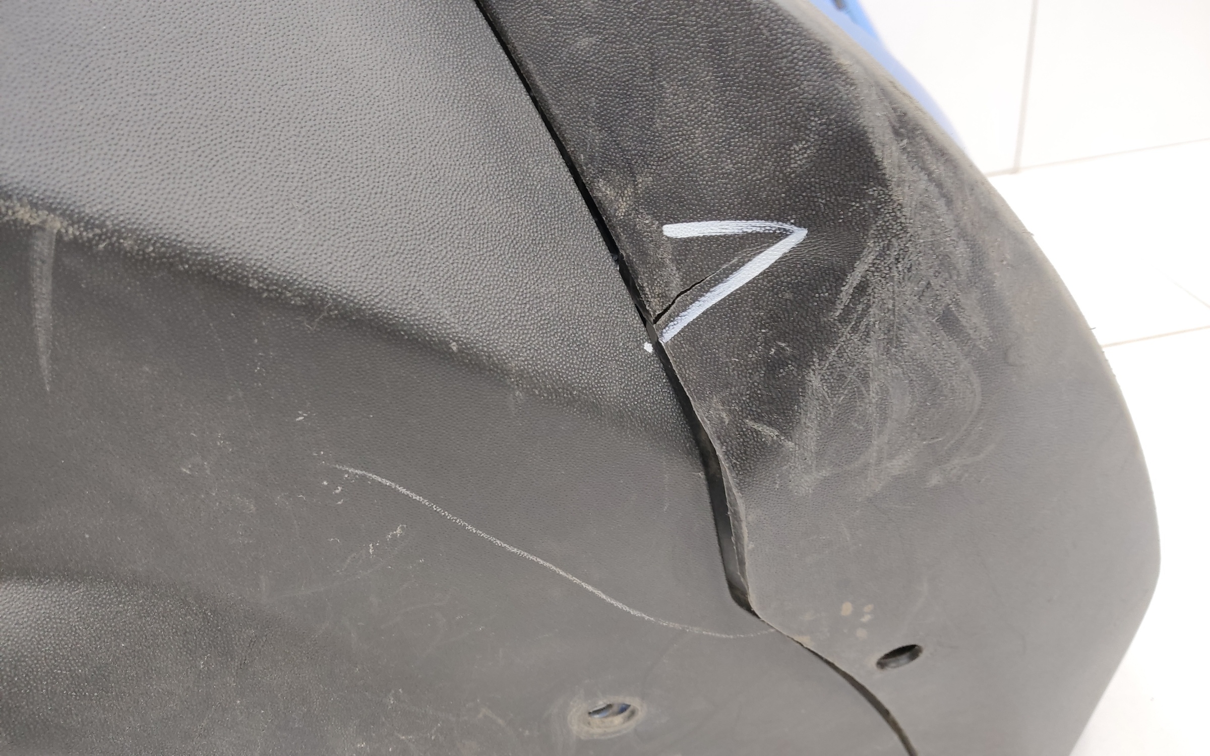 Бампер передний Haval Jolion Restail с отверстиями под накладки