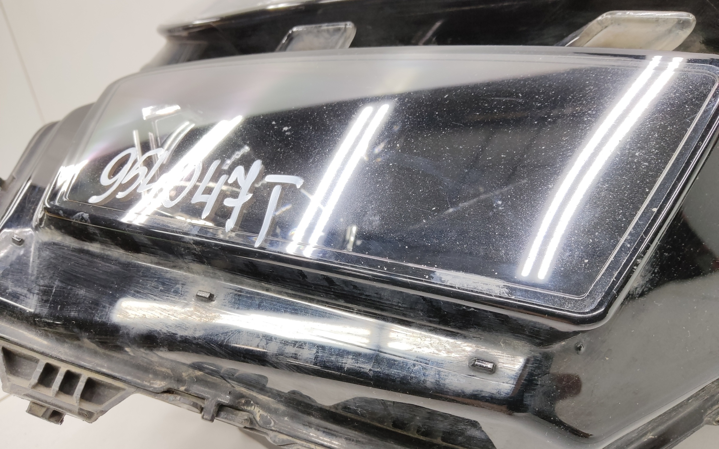 Фара передняя правая Skoda Kodiaq Restail LED