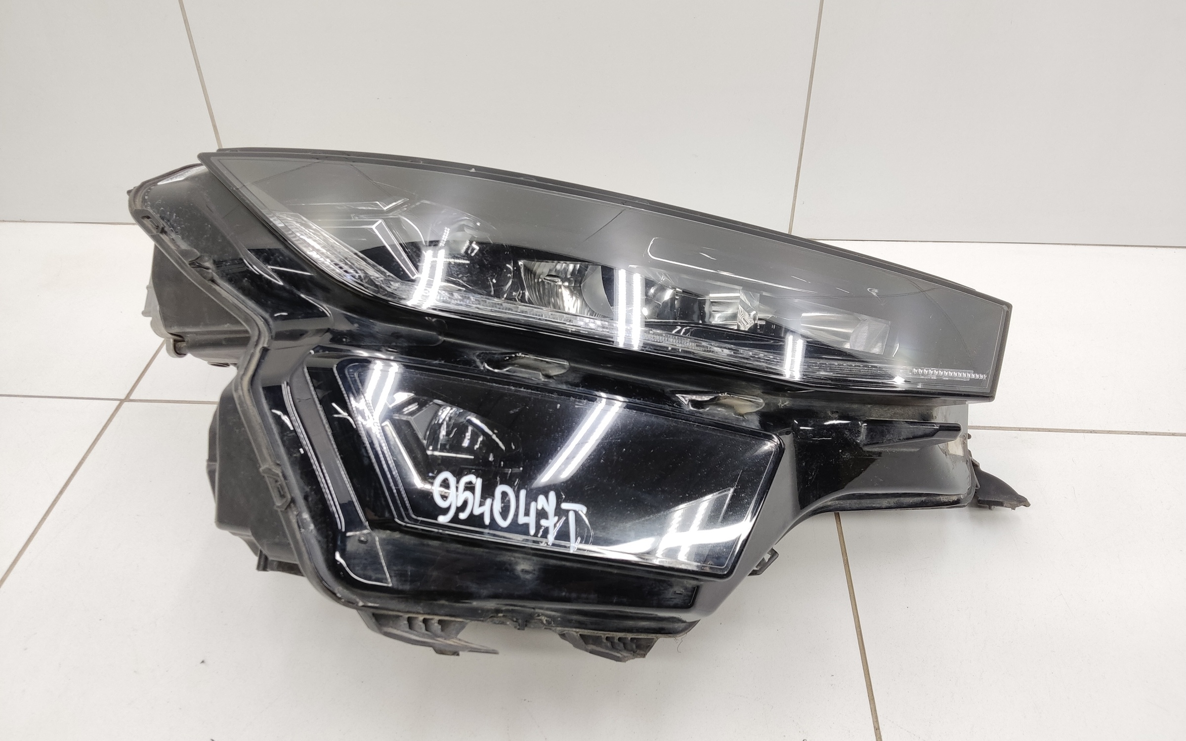 Фара передняя правая Skoda Kodiaq Restail LED