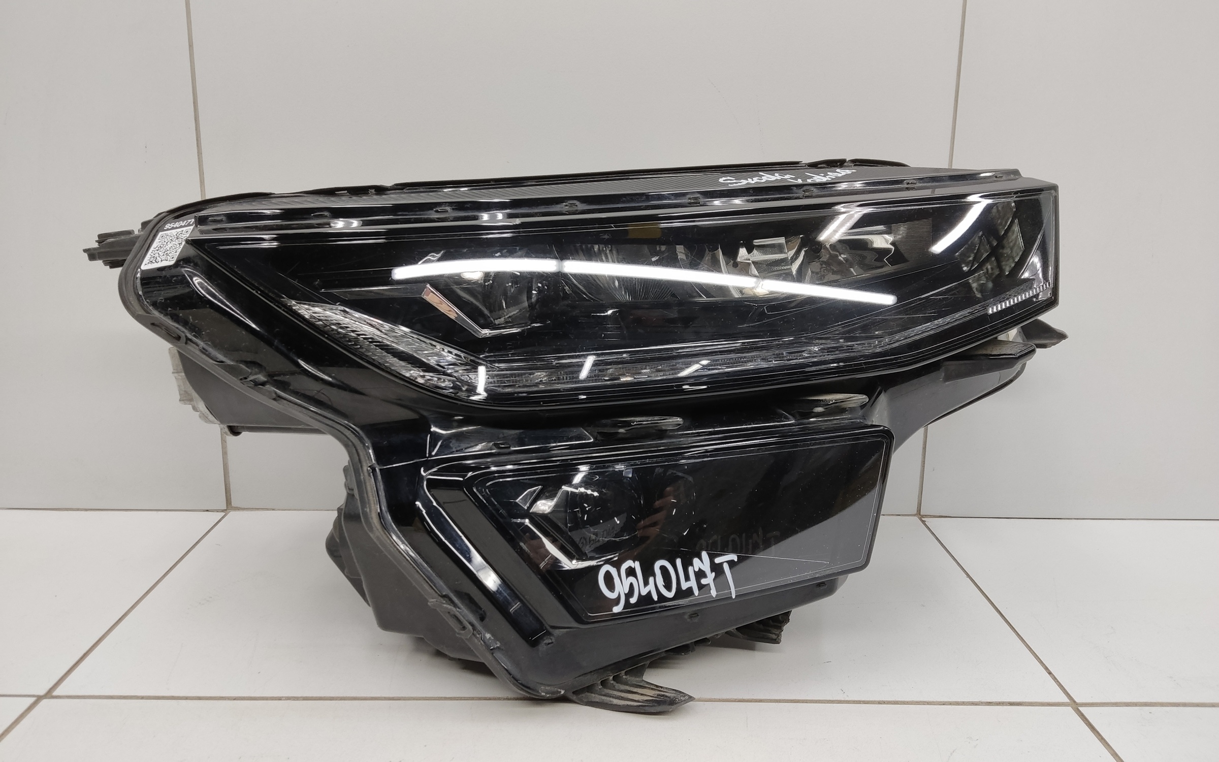 Фара передняя правая Skoda Kodiaq Restail LED