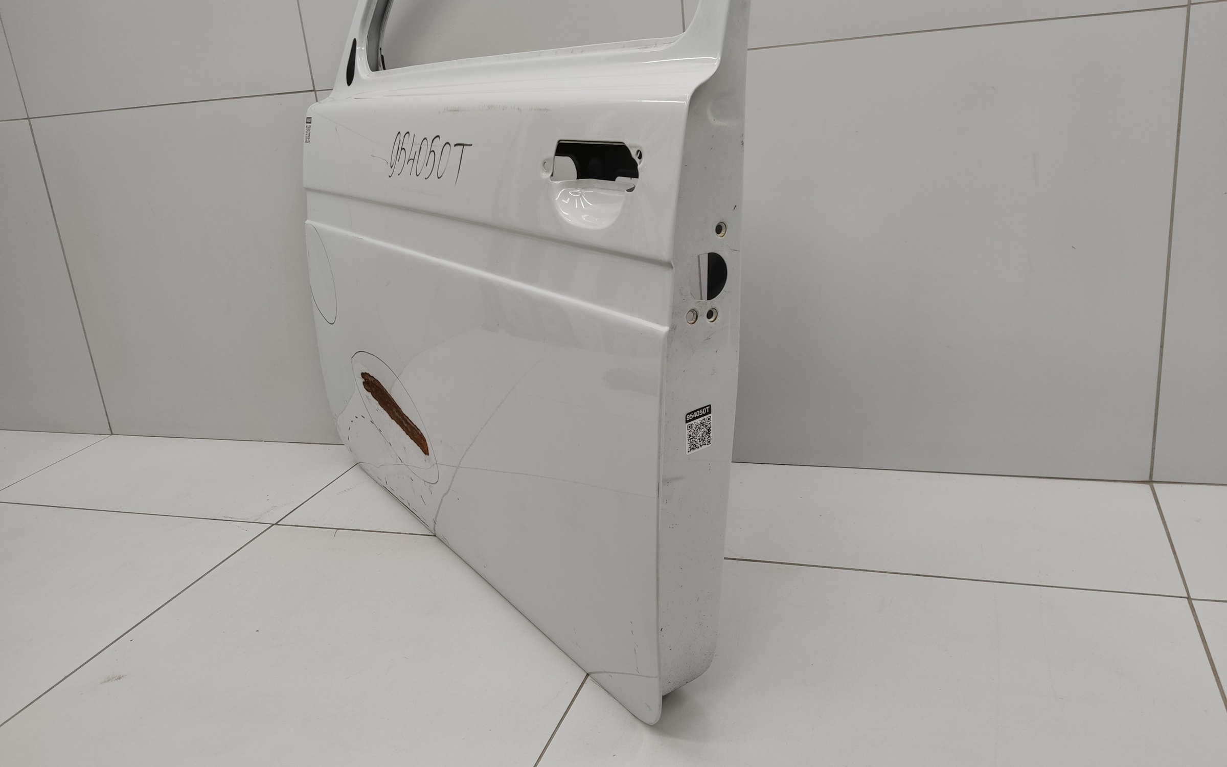 Дверь передняя левая Niva 2121