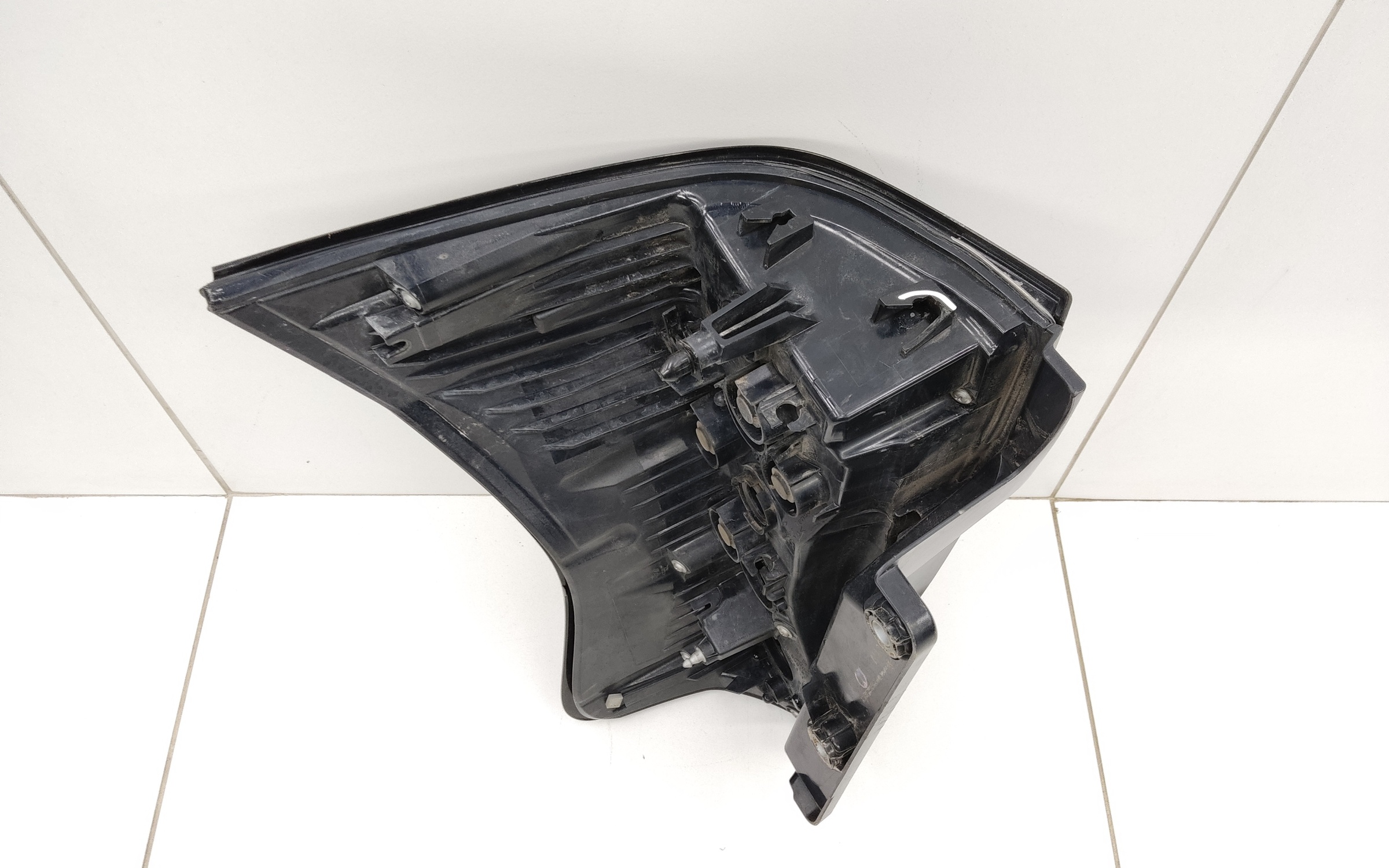 Фонарь задний левый Toyota Land Cruiser Prado 150 Restail 2 темный