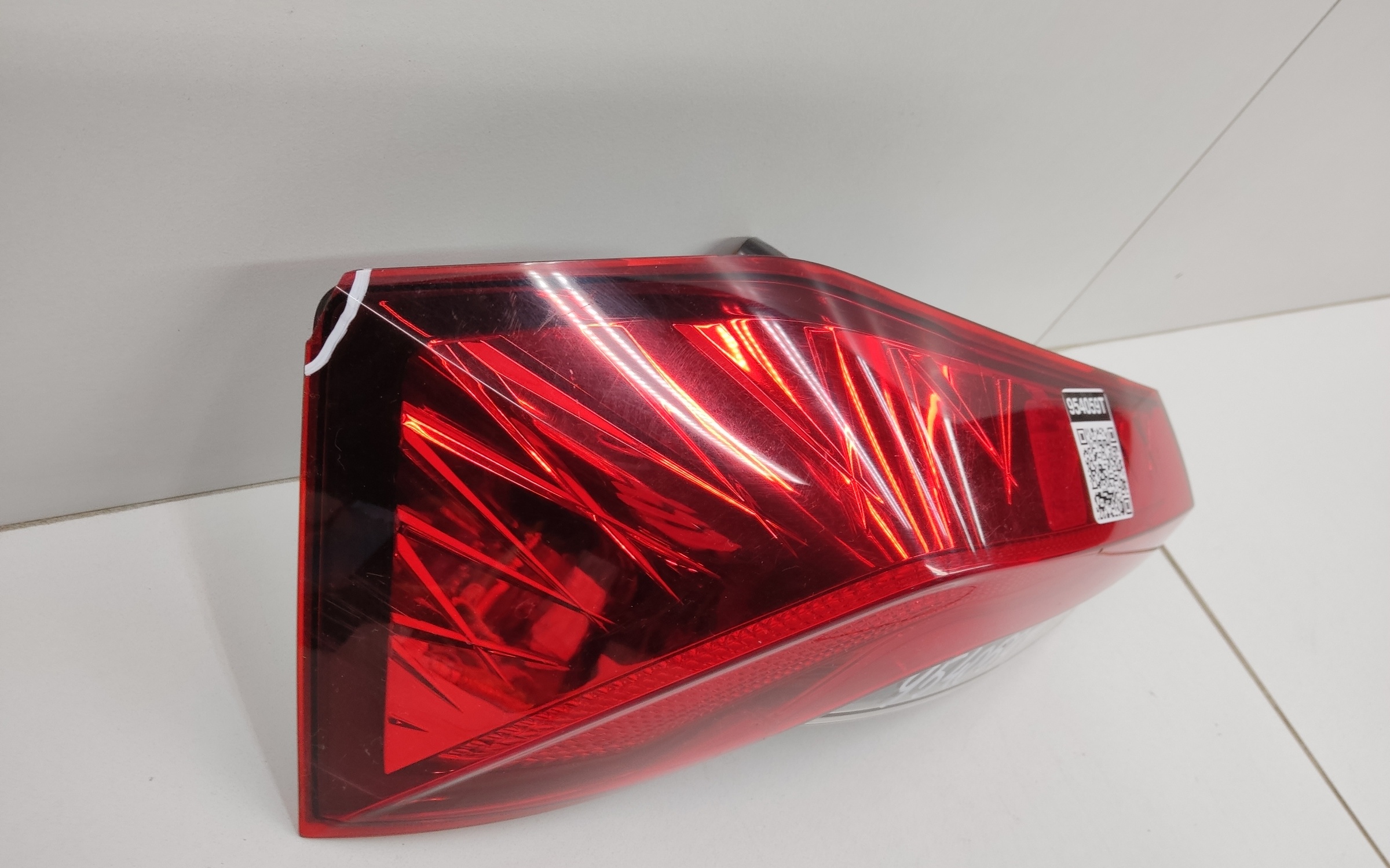 Фонарь задний левый наружный Skoda Rapid 2 LED
