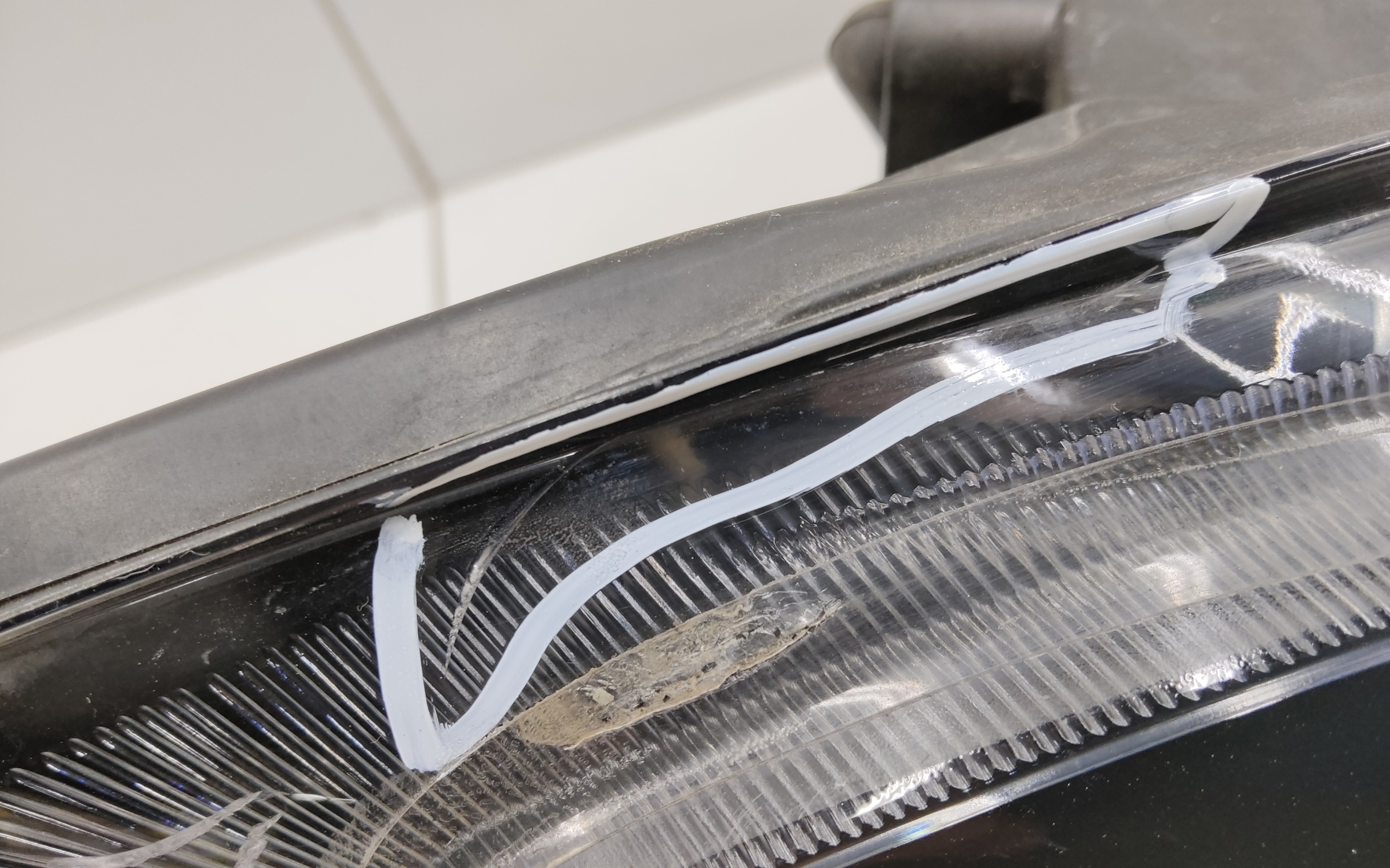 Фара передняя правая Lada Niva Travel галоген