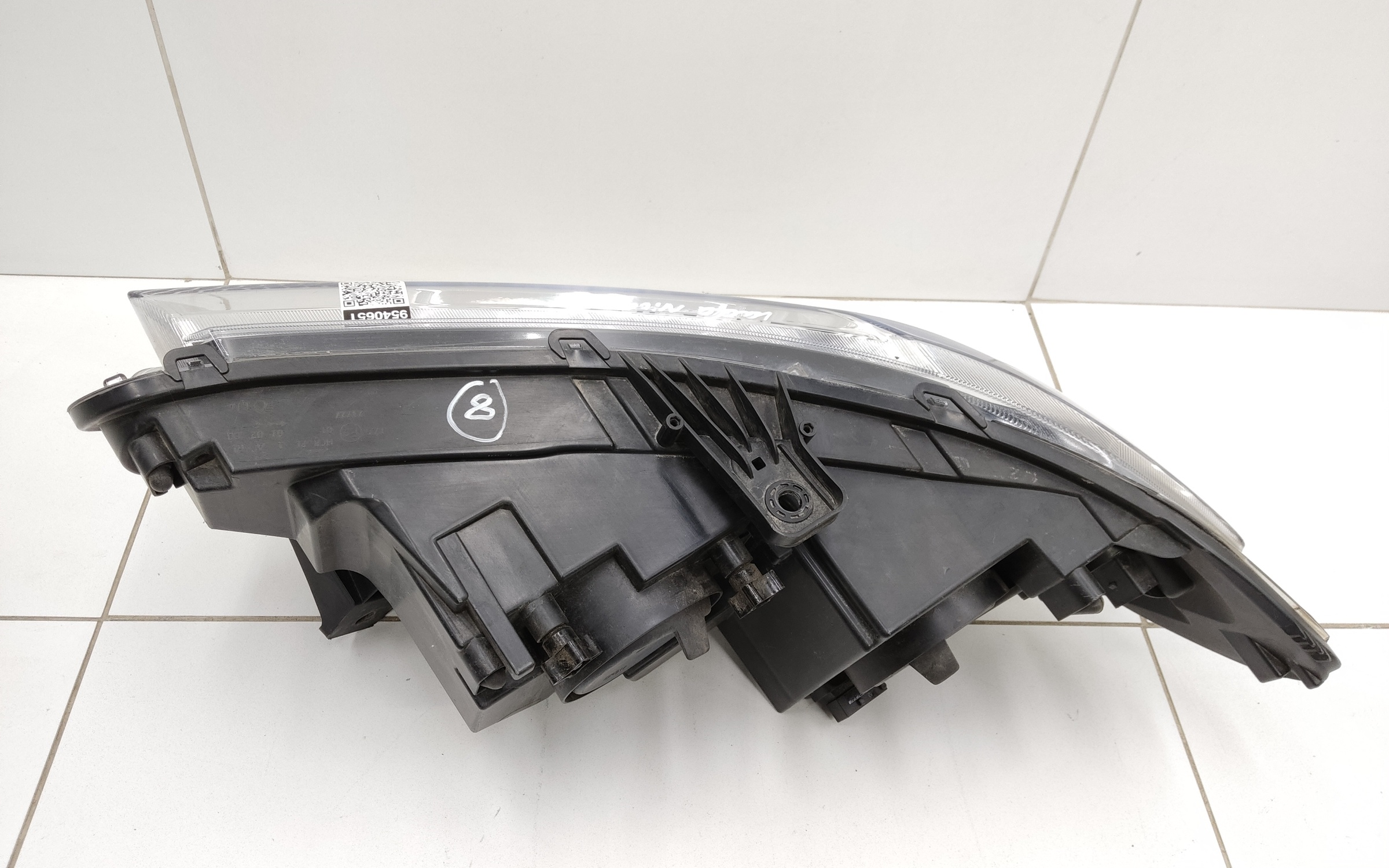 Фара передняя правая Lada Niva Travel галоген