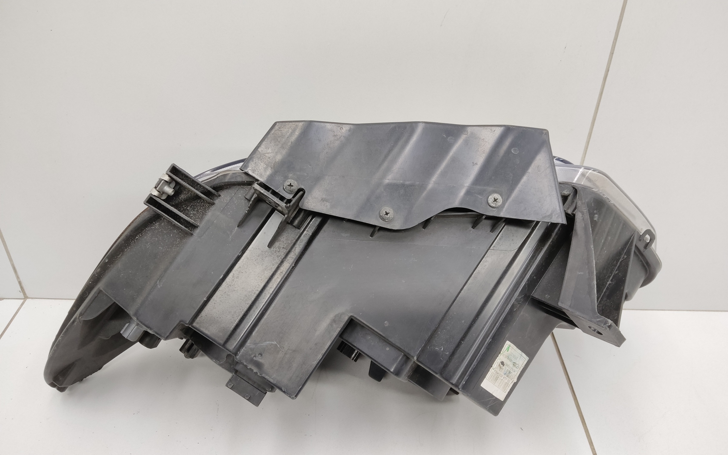 Фара передняя правая Lada Niva Travel галоген