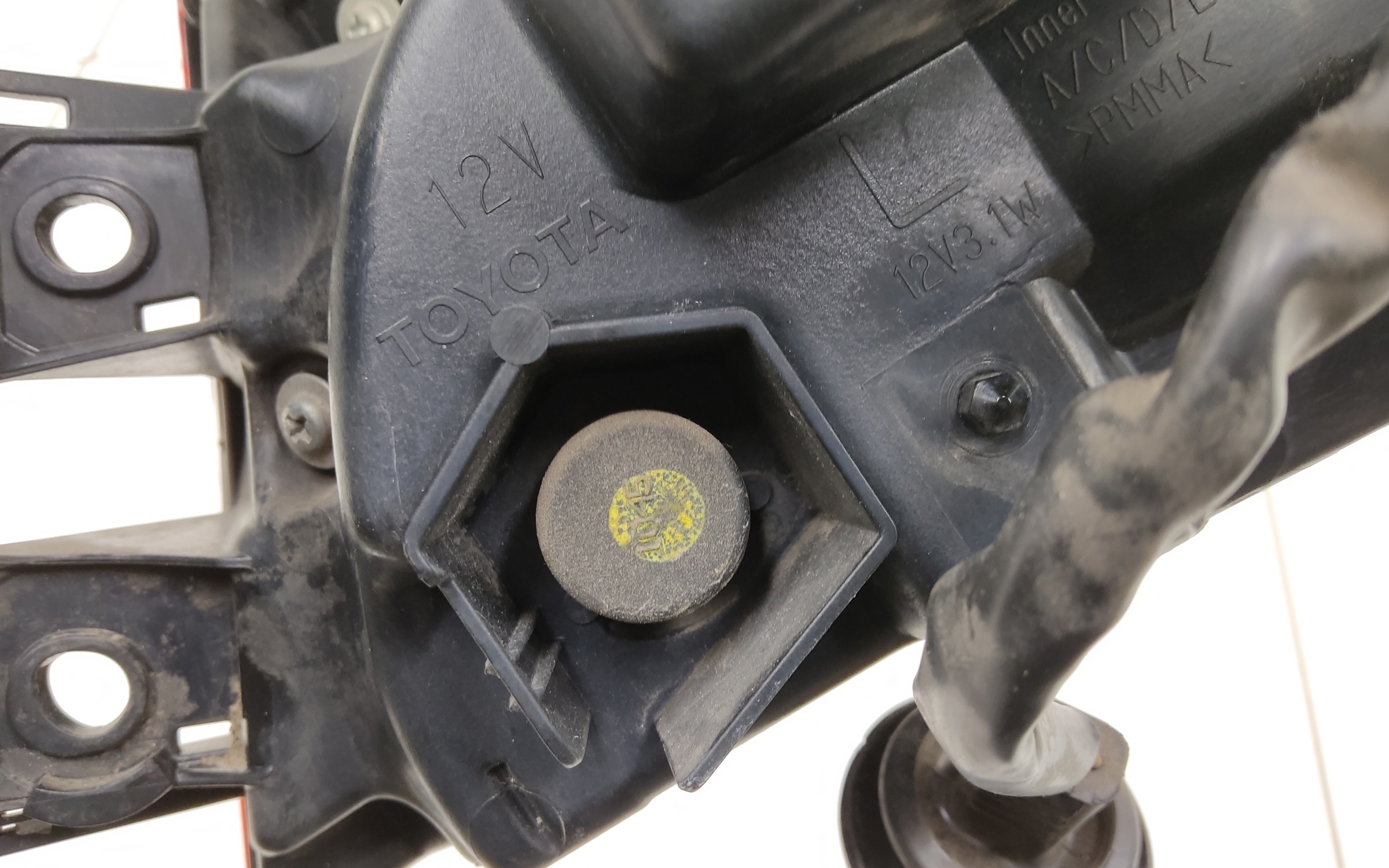 Фонарь задний левый наружный Toyota Camry V70 LED