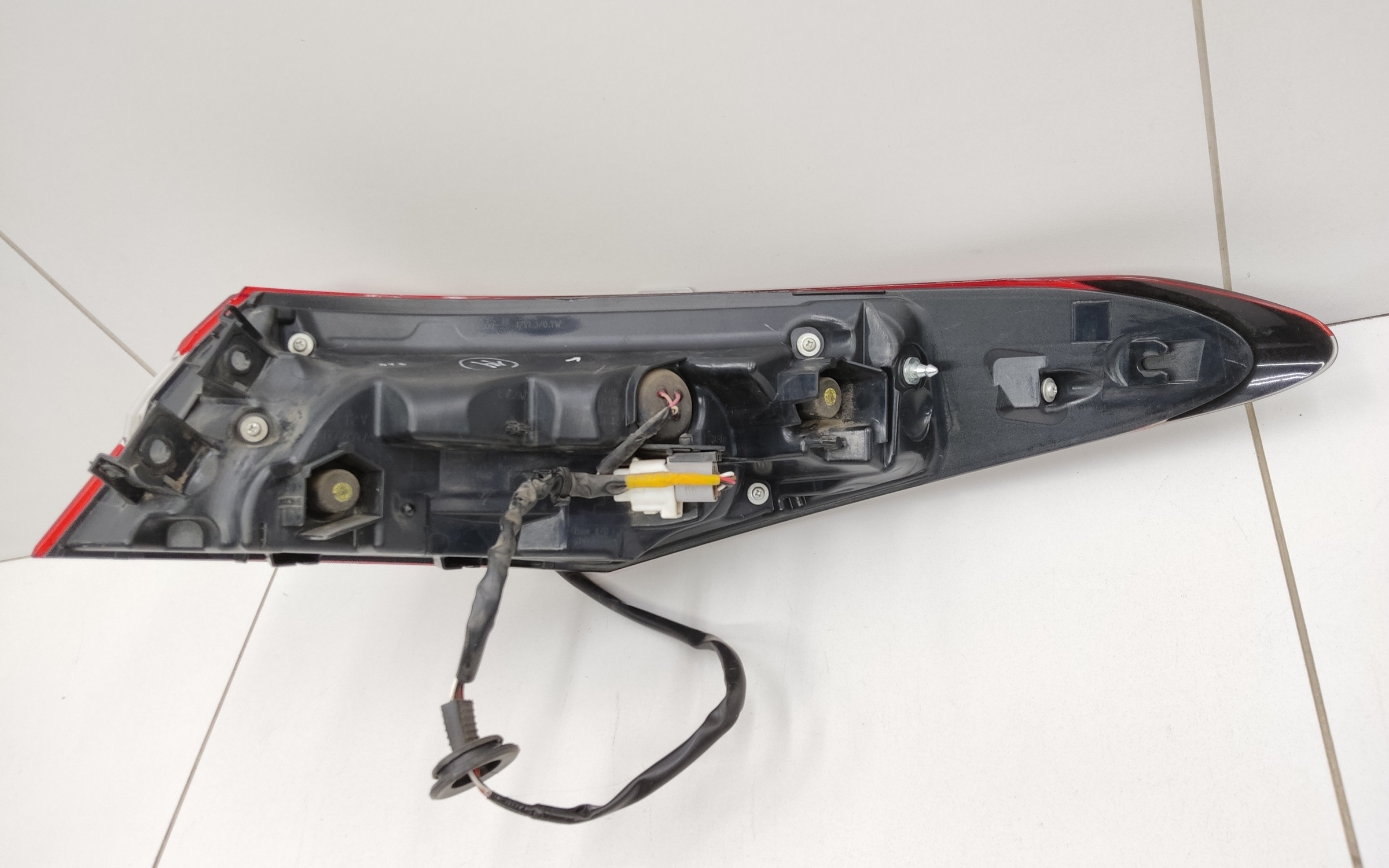 Фонарь задний левый наружный Toyota Camry V70 LED