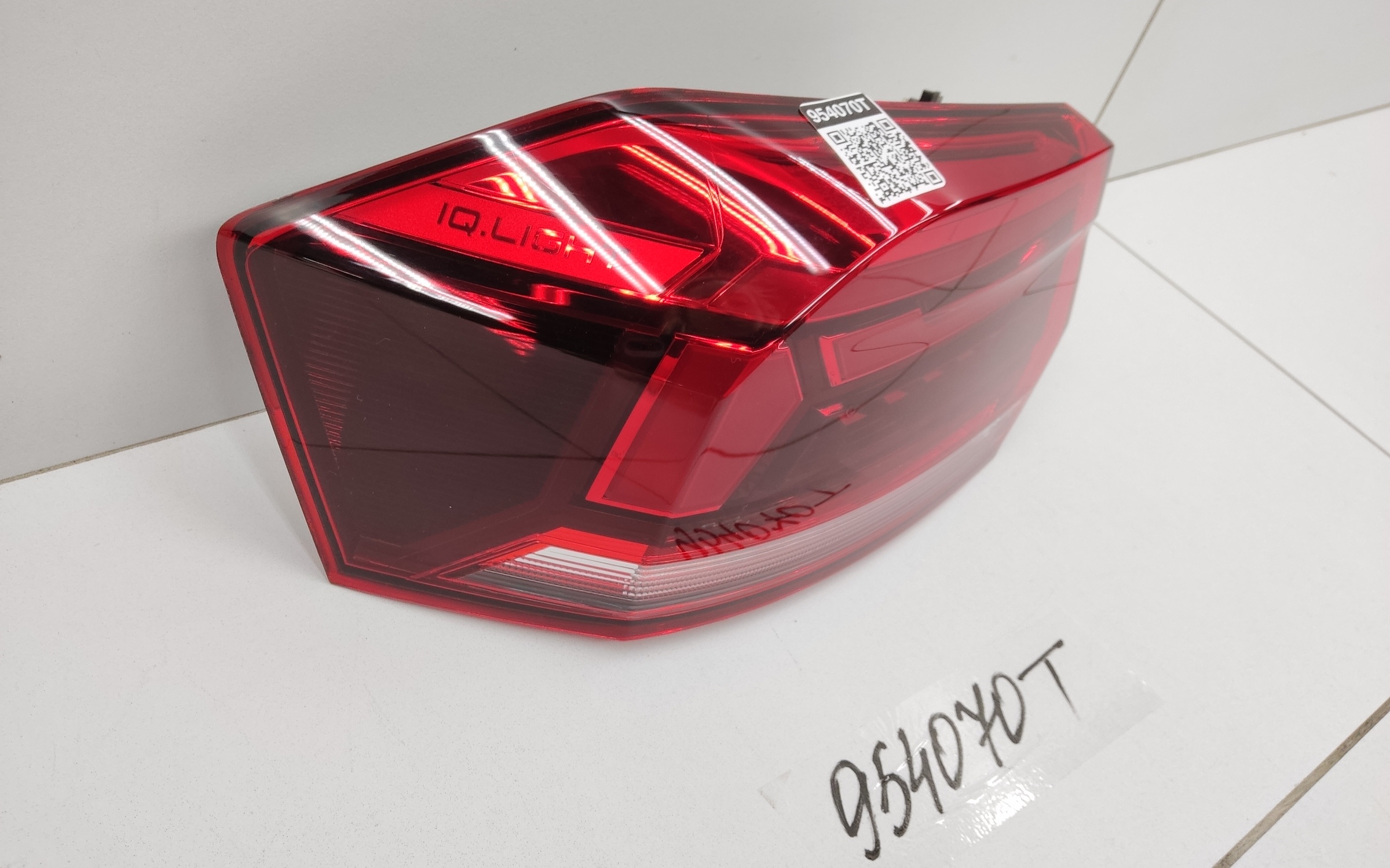 Фонарь задний левый наружный Volkswagen Polo 6 Liftback LED