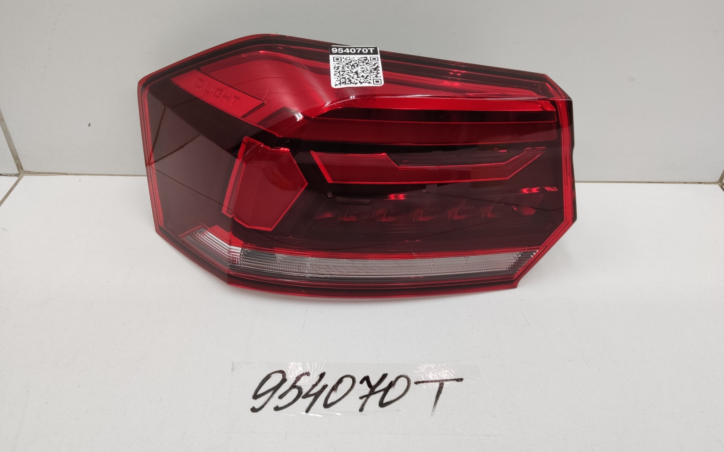 Фонарь задний левый наружный Volkswagen Polo 6 Liftback LED