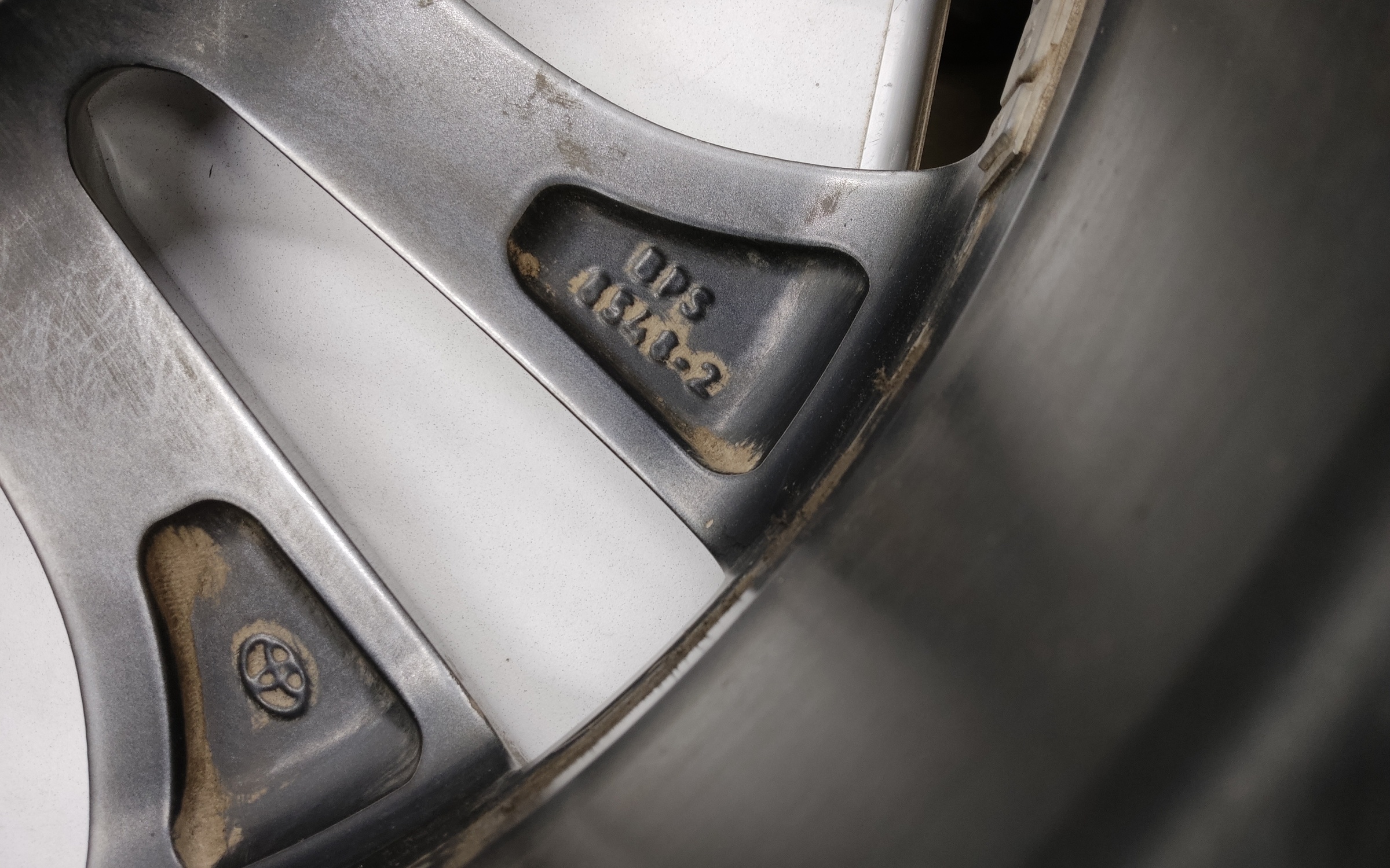 Диск колеса литой Toyota RAV4 CA40 Restail R19