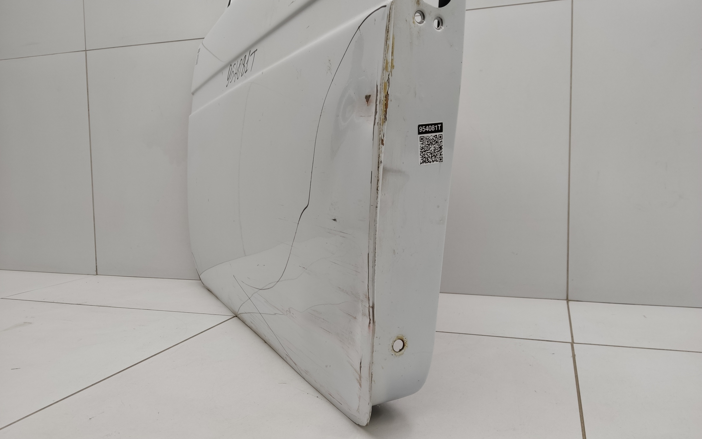 Дверь передняя левая Niva 2121