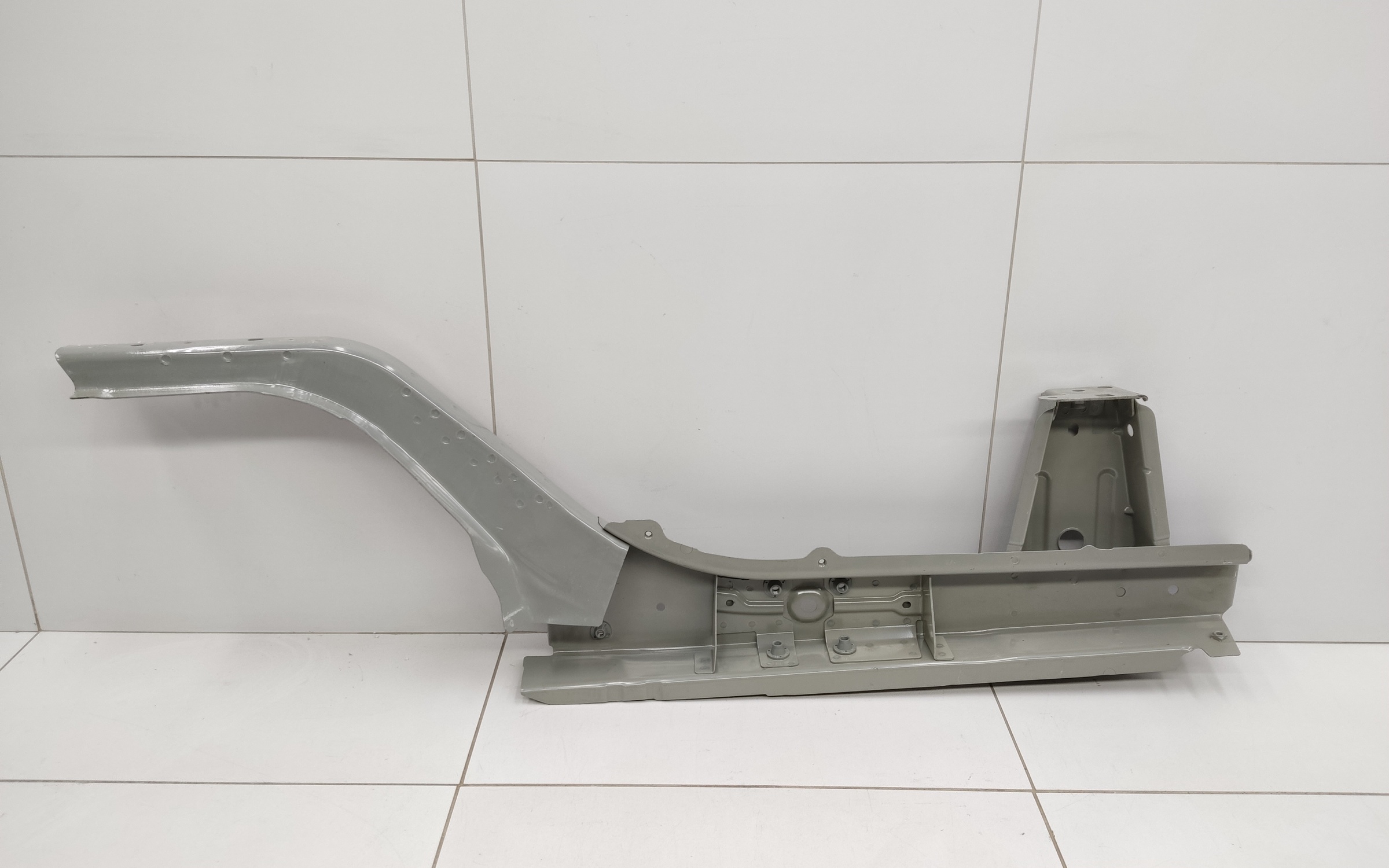 Лонжерон передний левый Lada Largus Restail