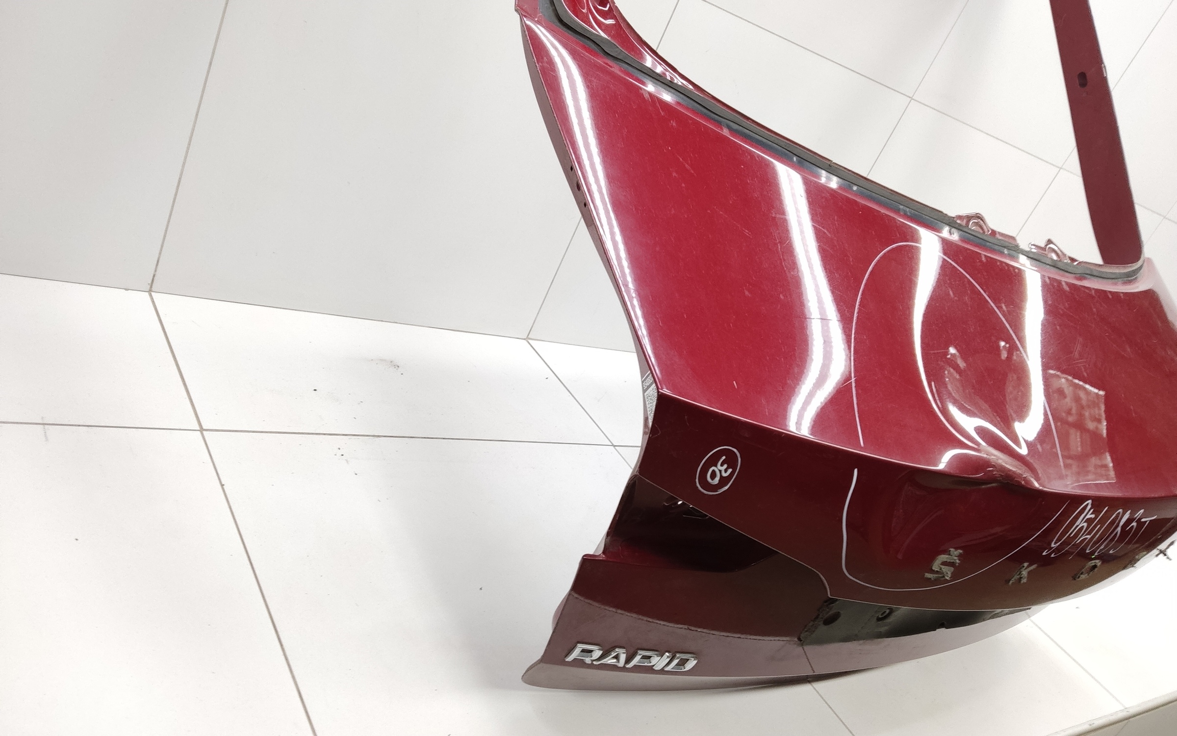 Крышка багажника Skoda Rapid 2