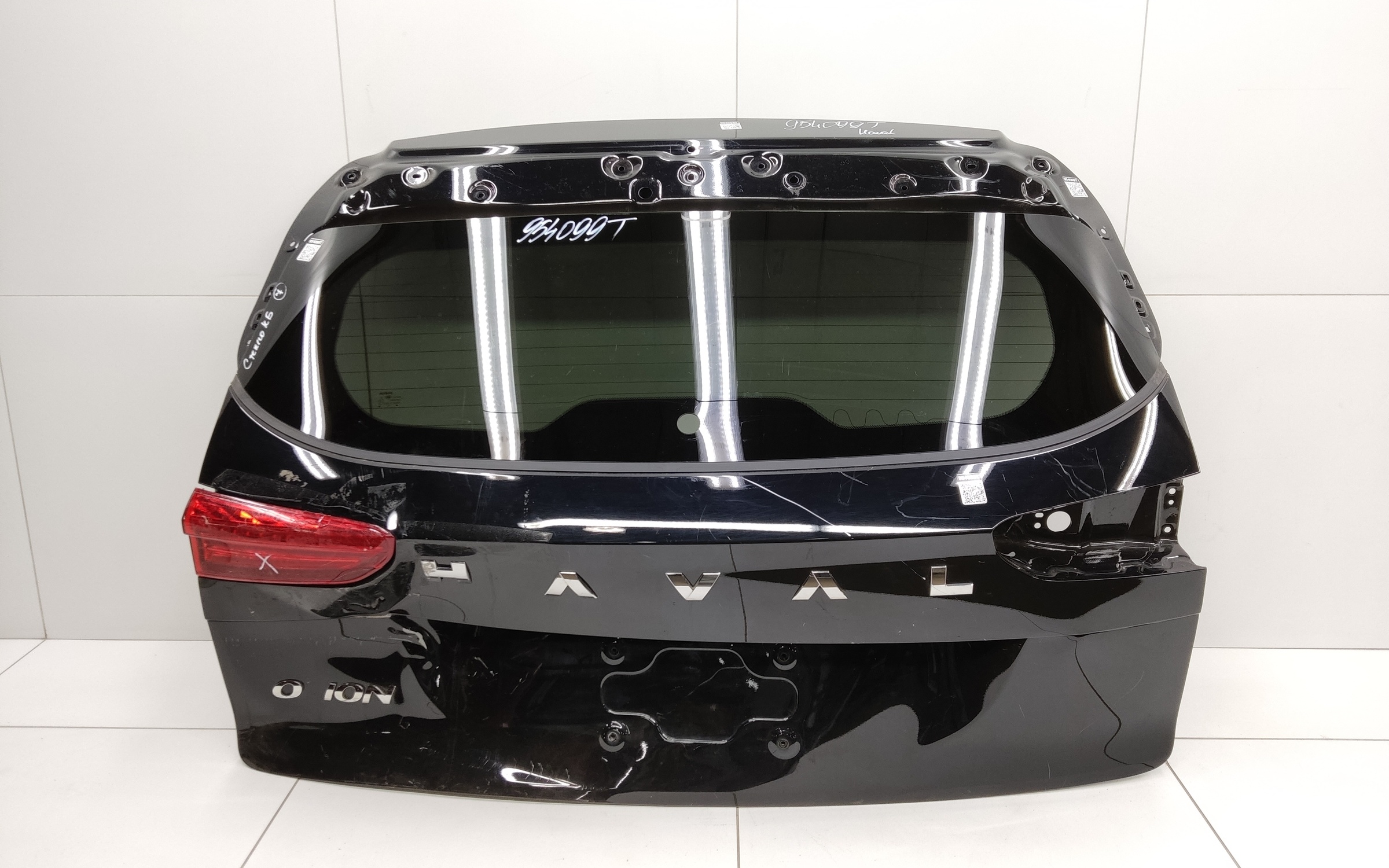 Стекло крышки багажника Haval Jolion