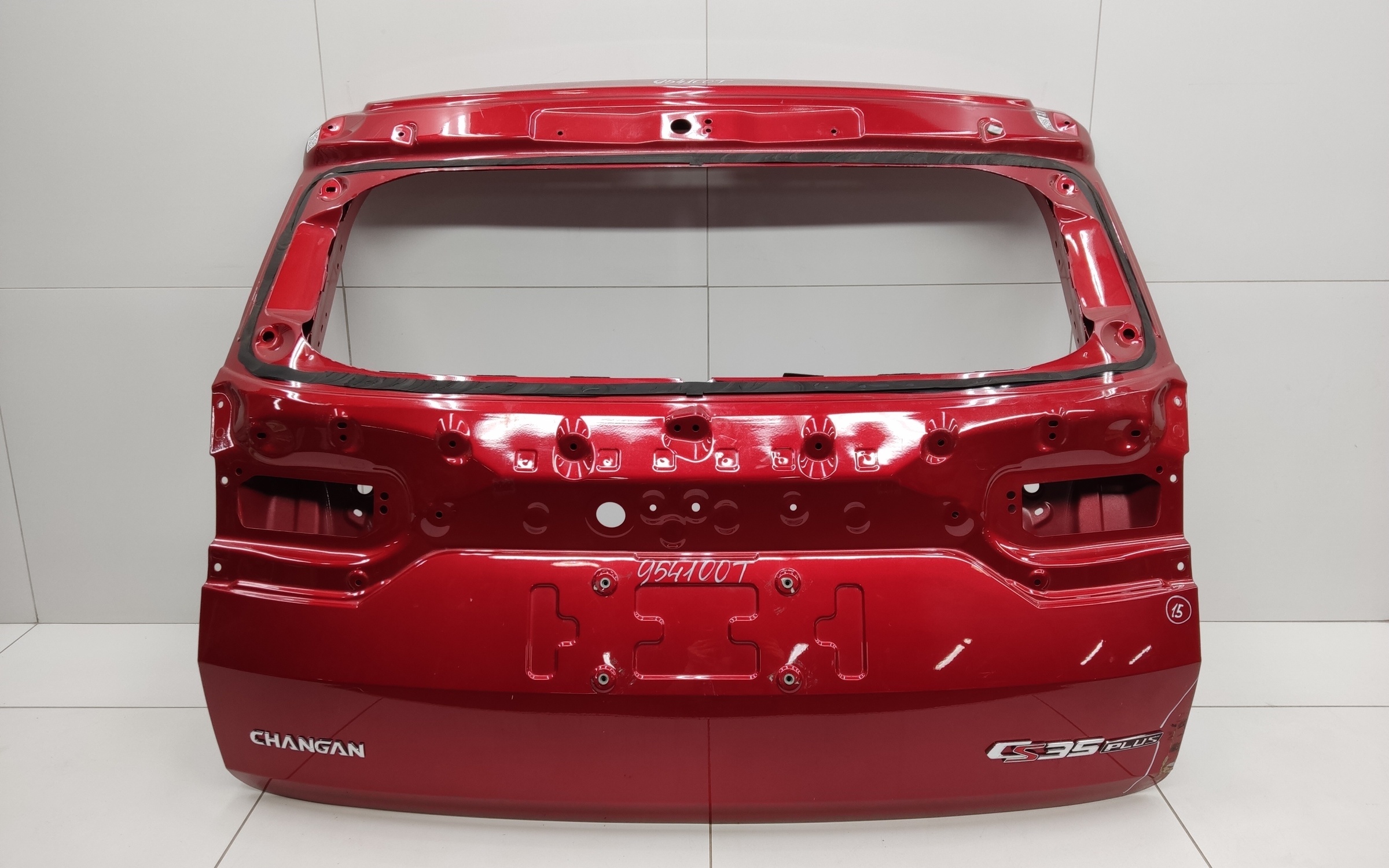 Крышка багажника Changan CS35Plus