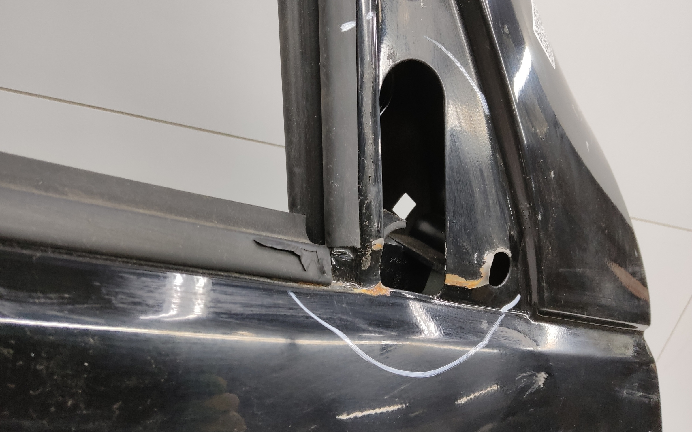 Дверь передняя правая Chevrolet Niva Restail