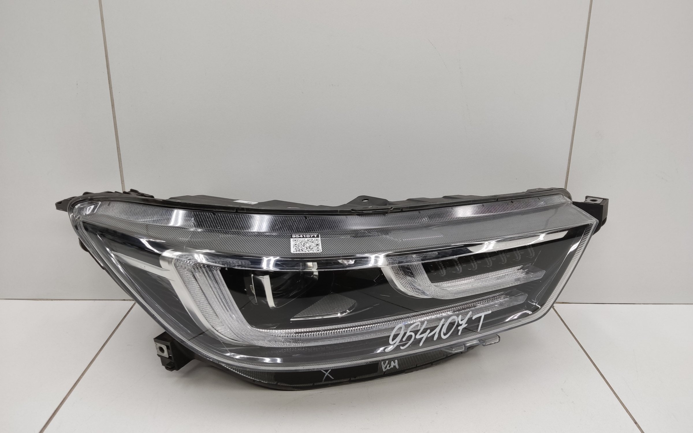 Фара передняя правая Chery Tiggo 8 Pro Max LED