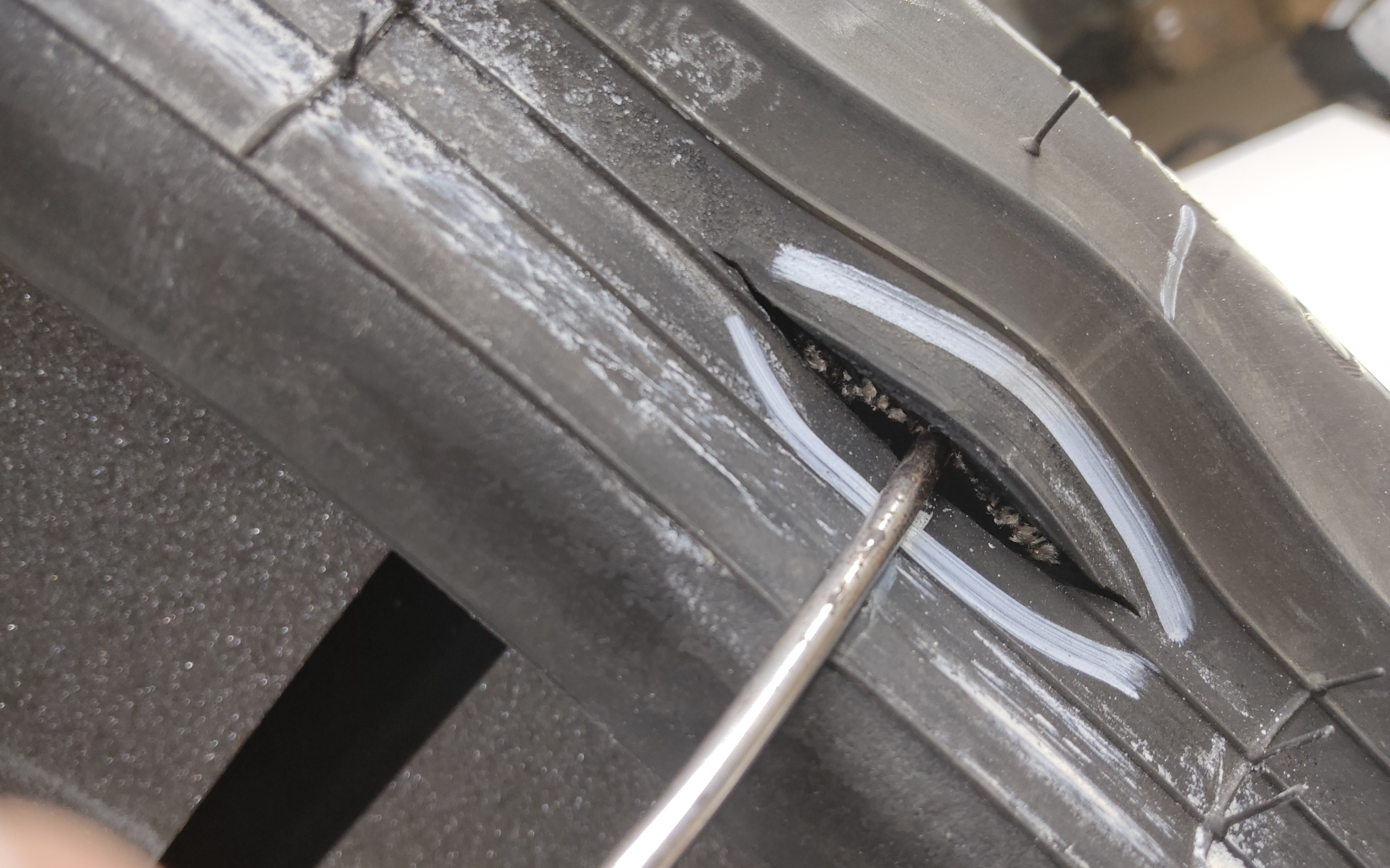 Шина летняя Pirelli P Zero PZ4 Sports Car 325/35 R23 111Y