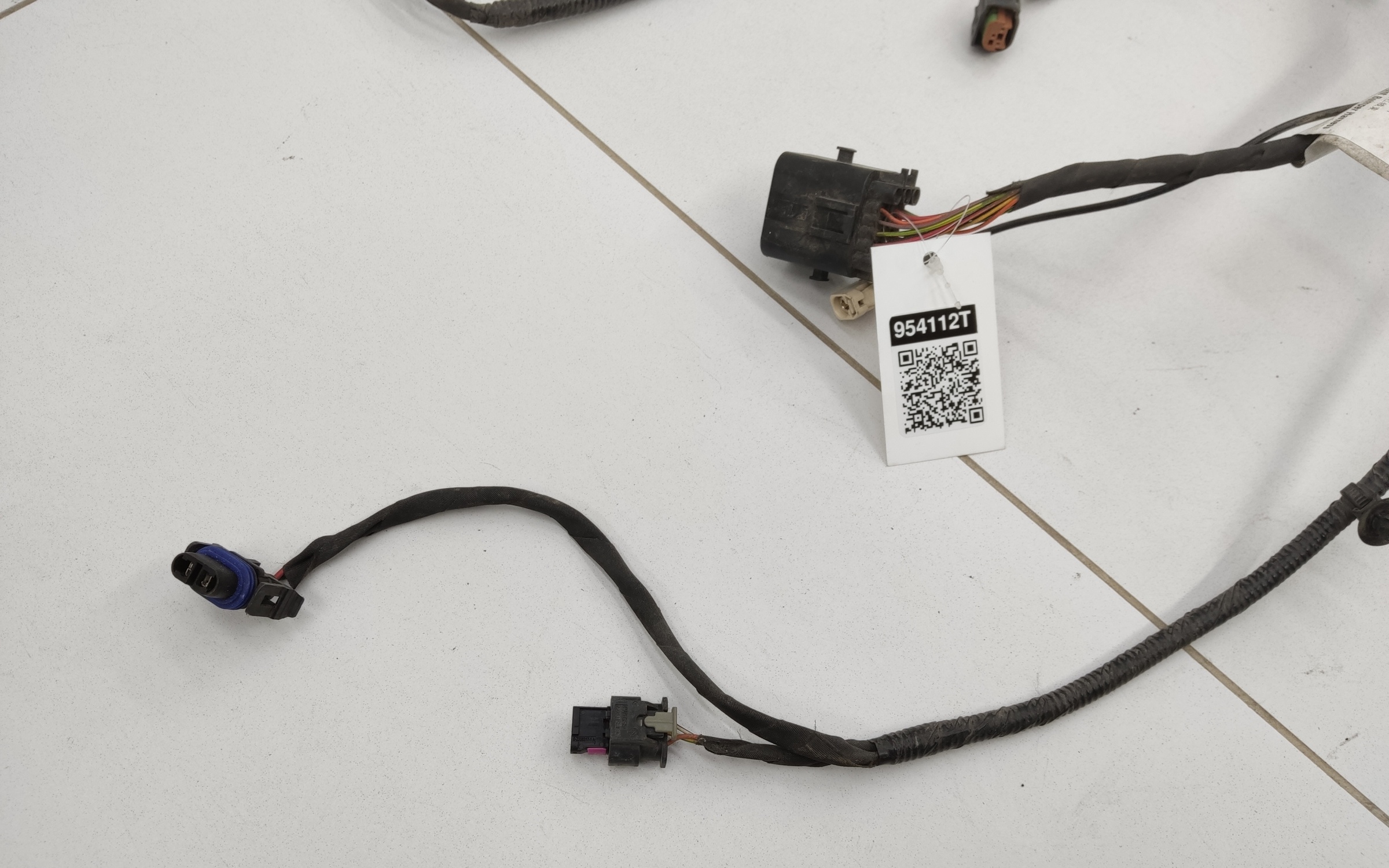 Проводка переднего бампера Exeed VX