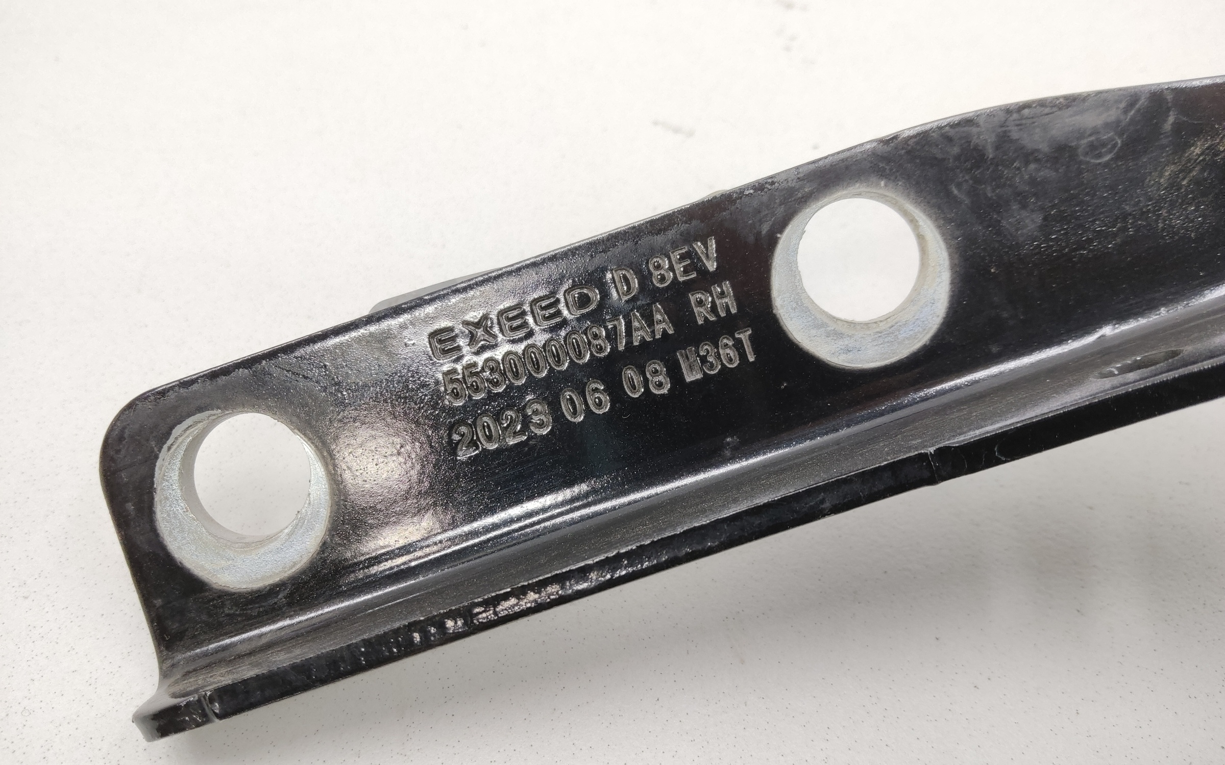 Петля капота правая Exeed VX