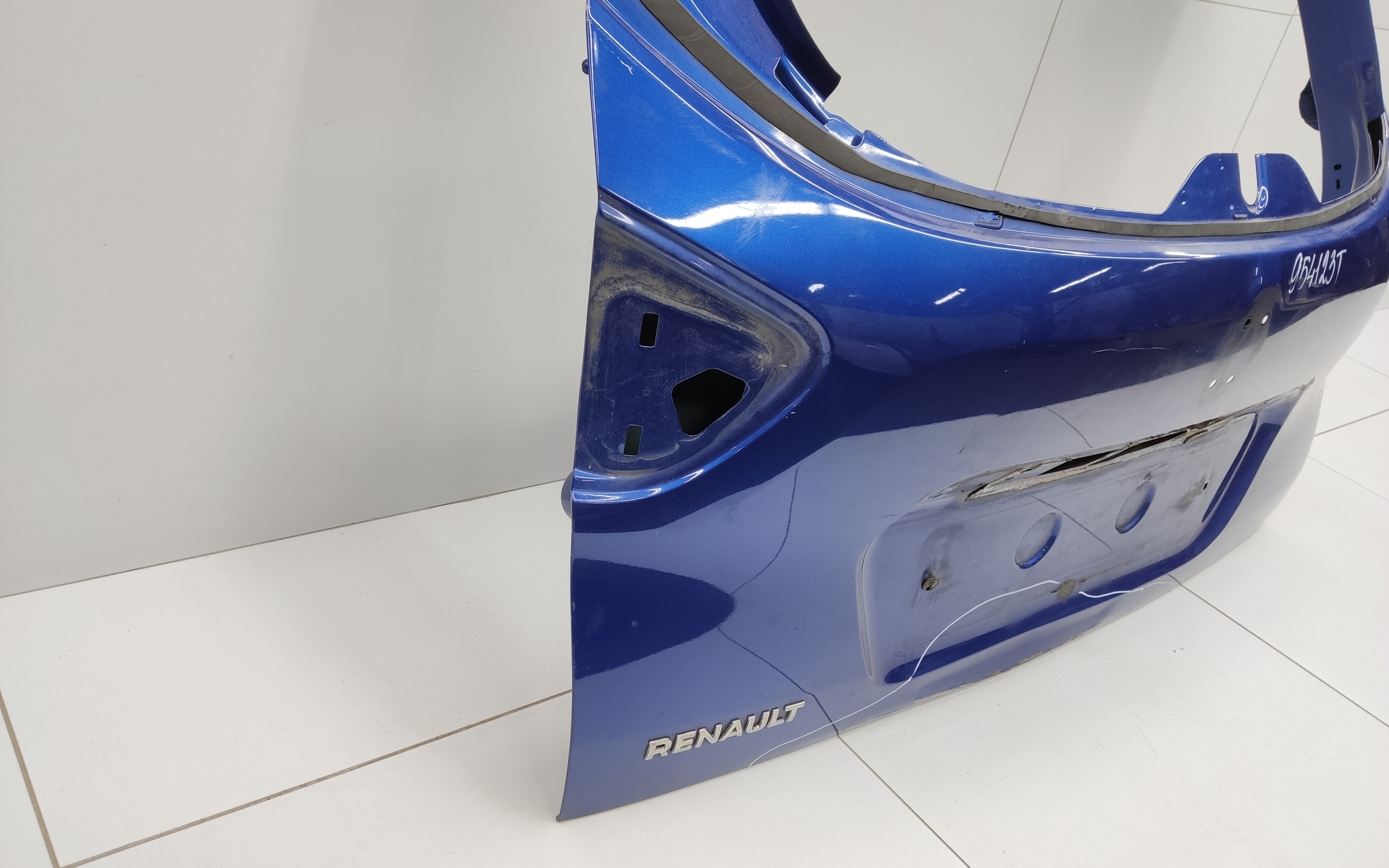 Крышка багажника Renault Kaptur