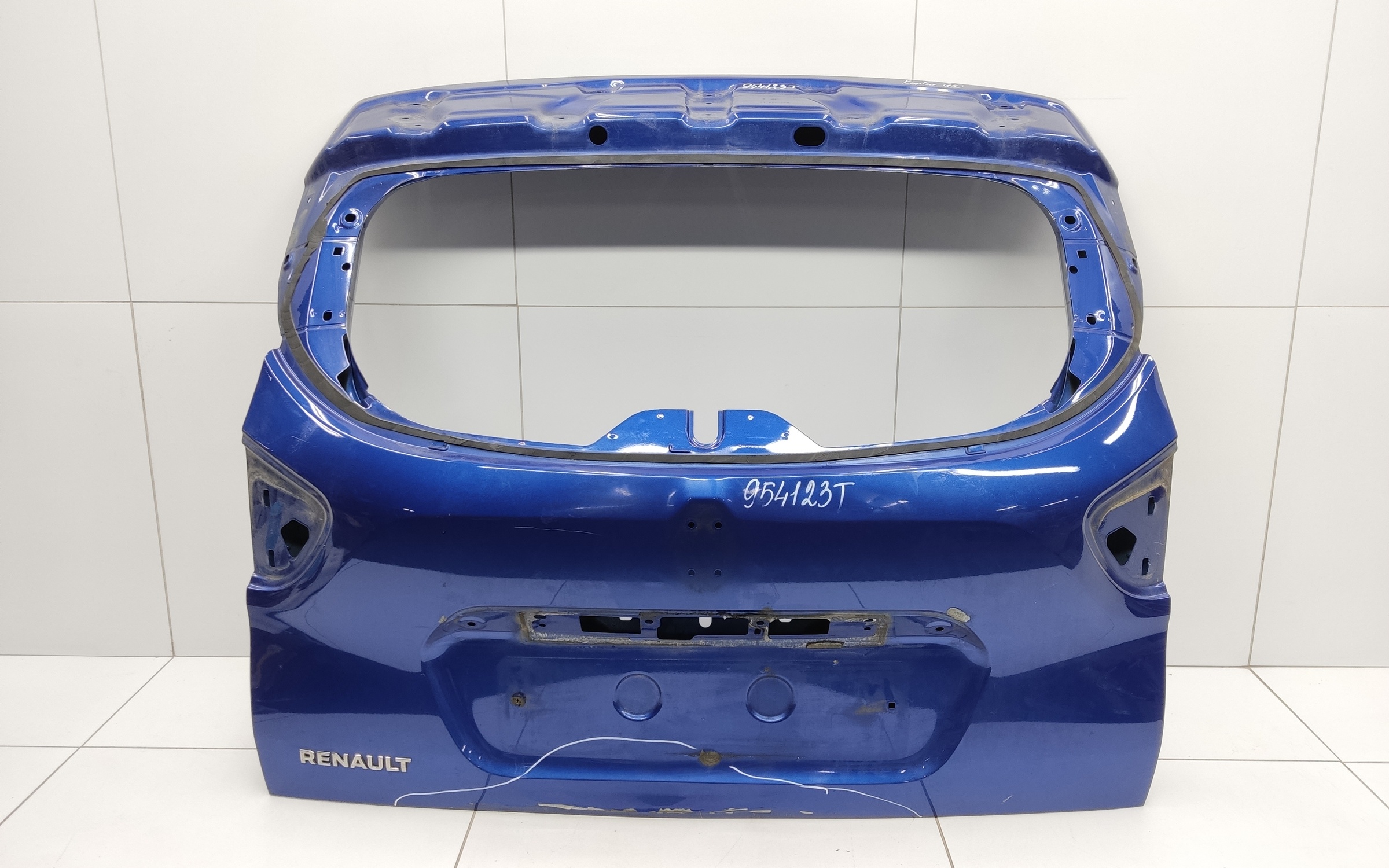 Крышка багажника Renault Kaptur