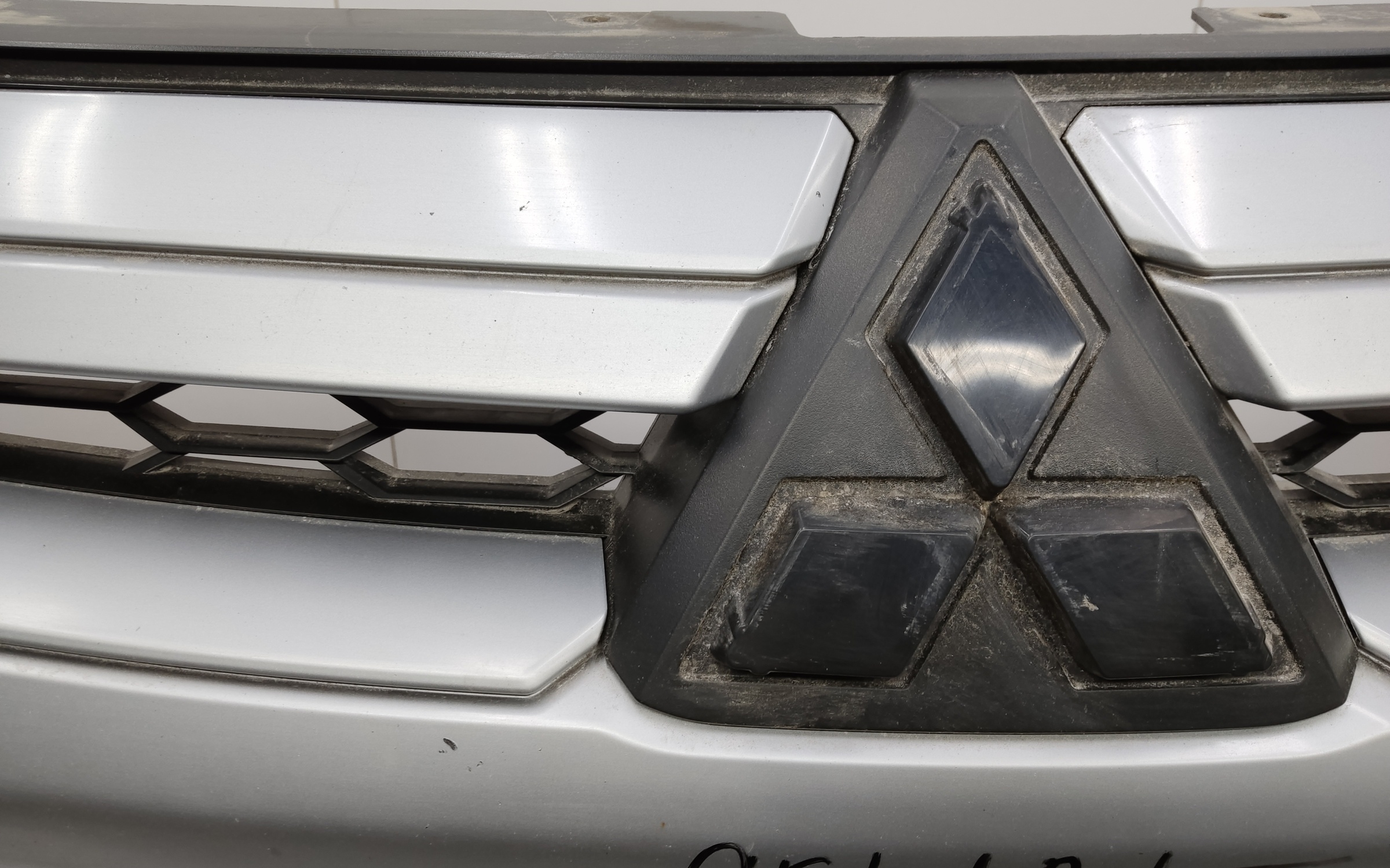 Бампер передний Mitsubishi L200 5 Restail Triton