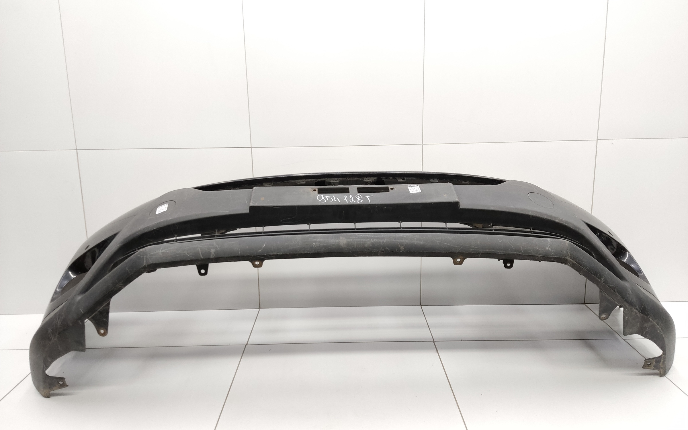 Бампер передний Toyota RAV4 CA40 под омыватели