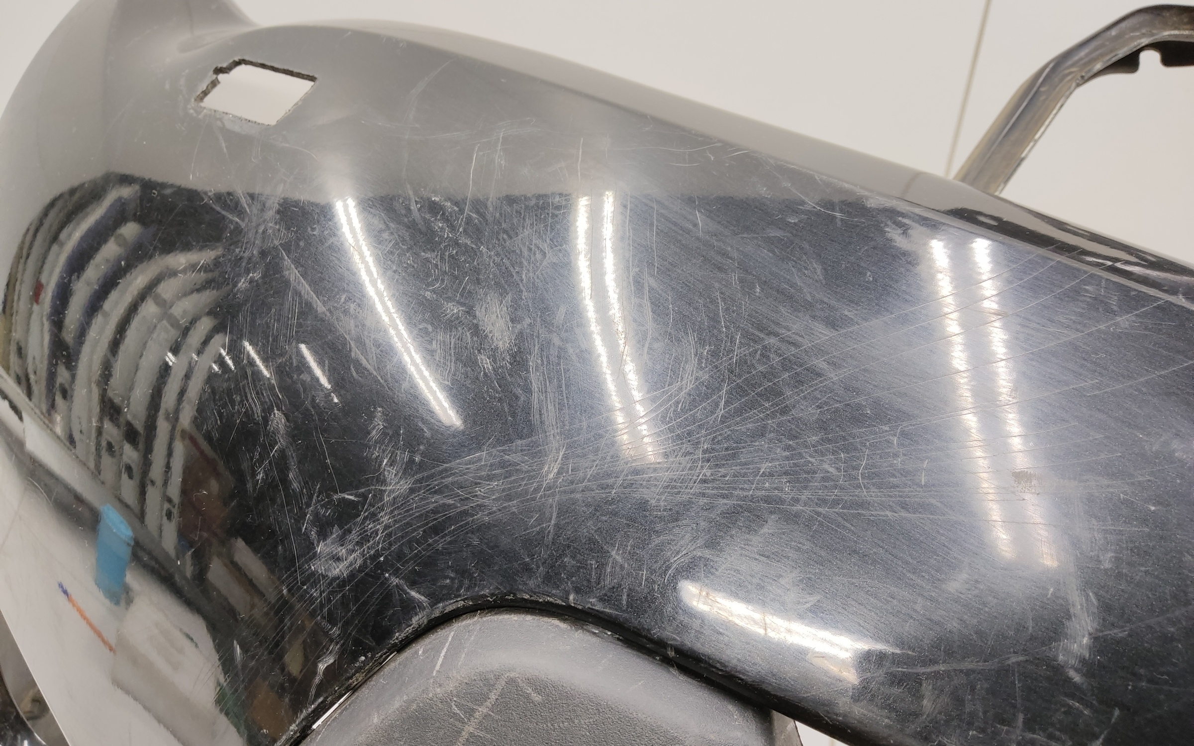 Бампер передний Toyota RAV4 CA40 под омыватели