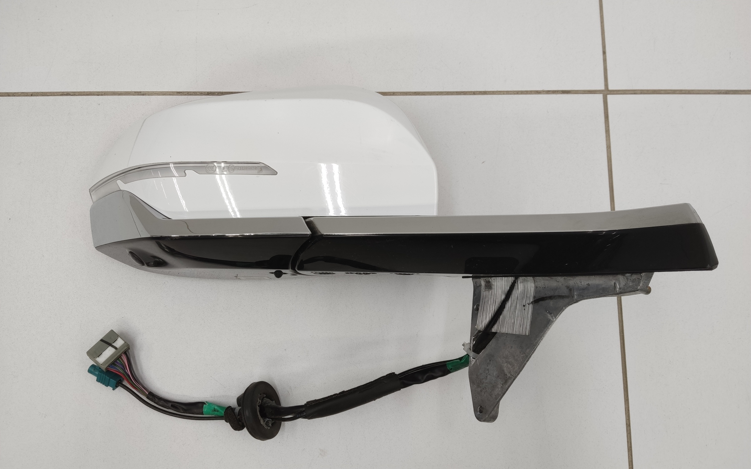 Зеркало правое Geely Atlas 2 10+1 контактов