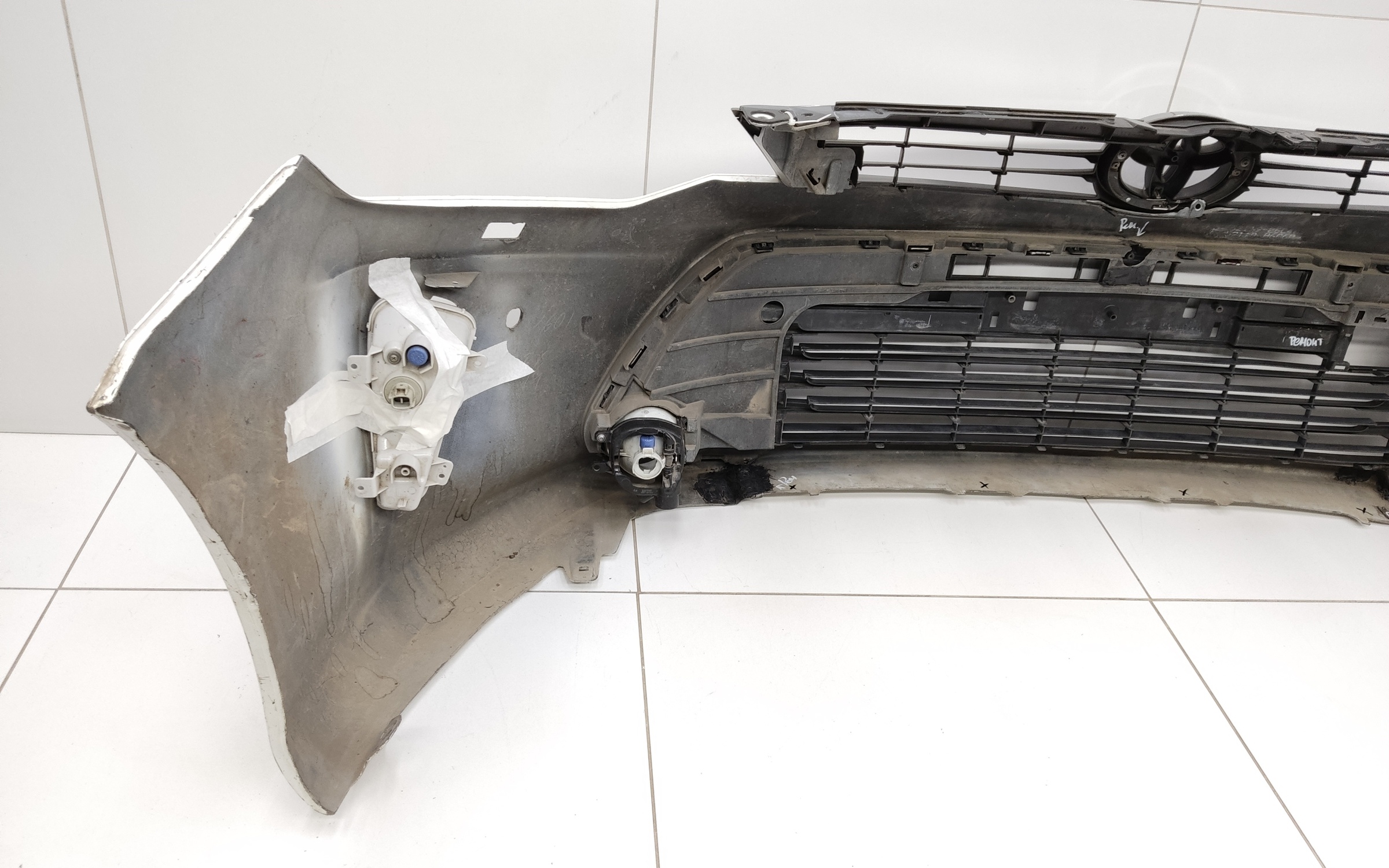 Бампер передний Toyota Camry V55