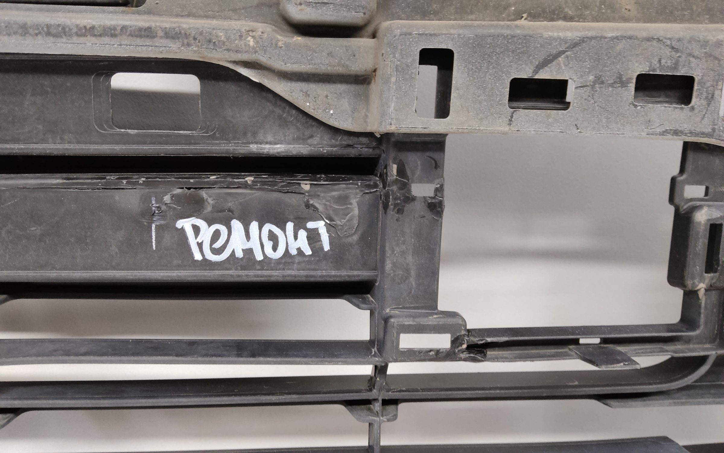 Бампер передний Toyota Camry V55