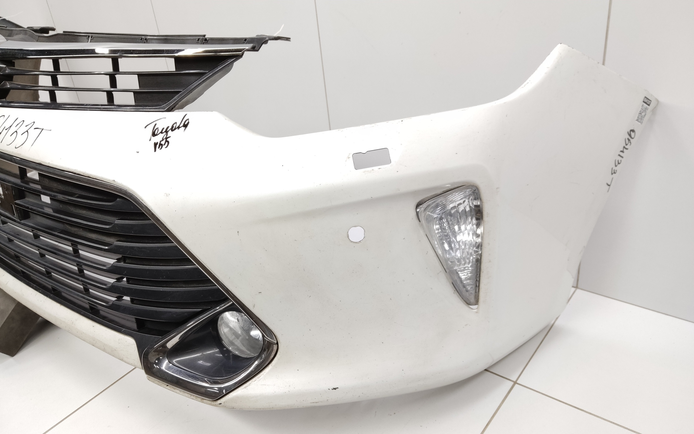 Бампер передний Toyota Camry V55