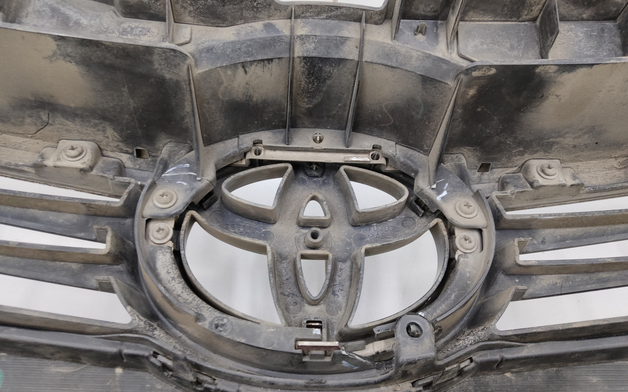 Бампер передний Toyota Camry V55