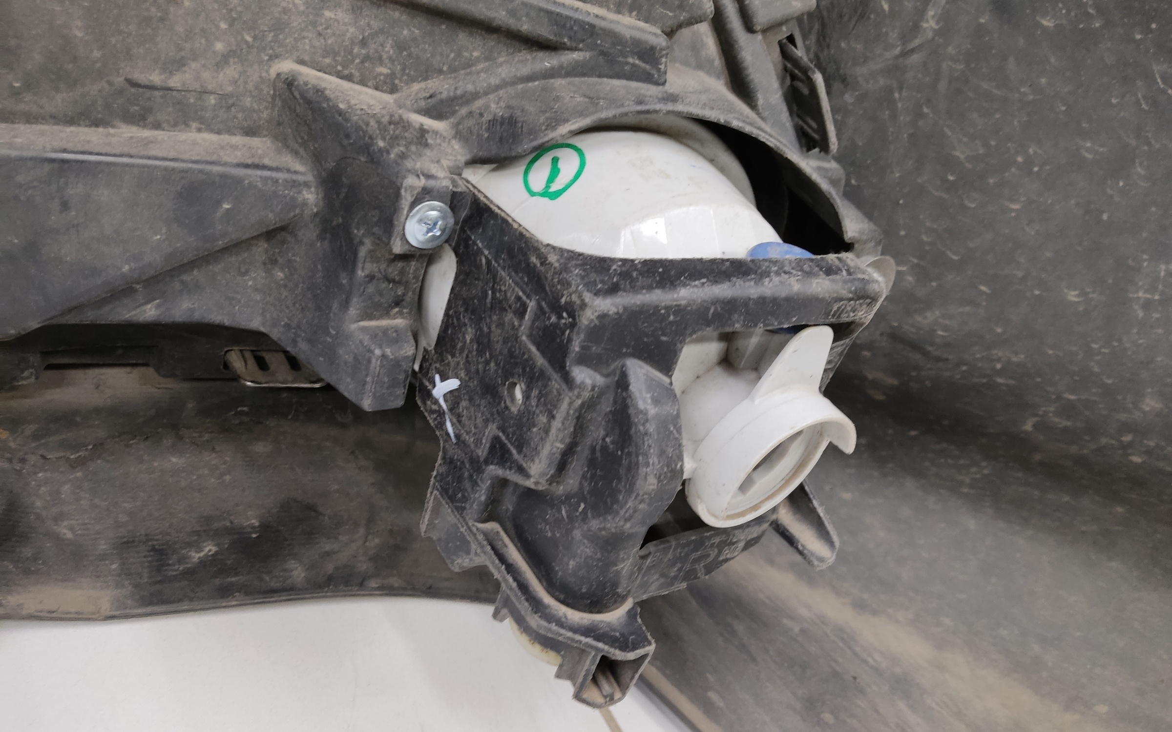 Бампер передний Toyota Camry V55