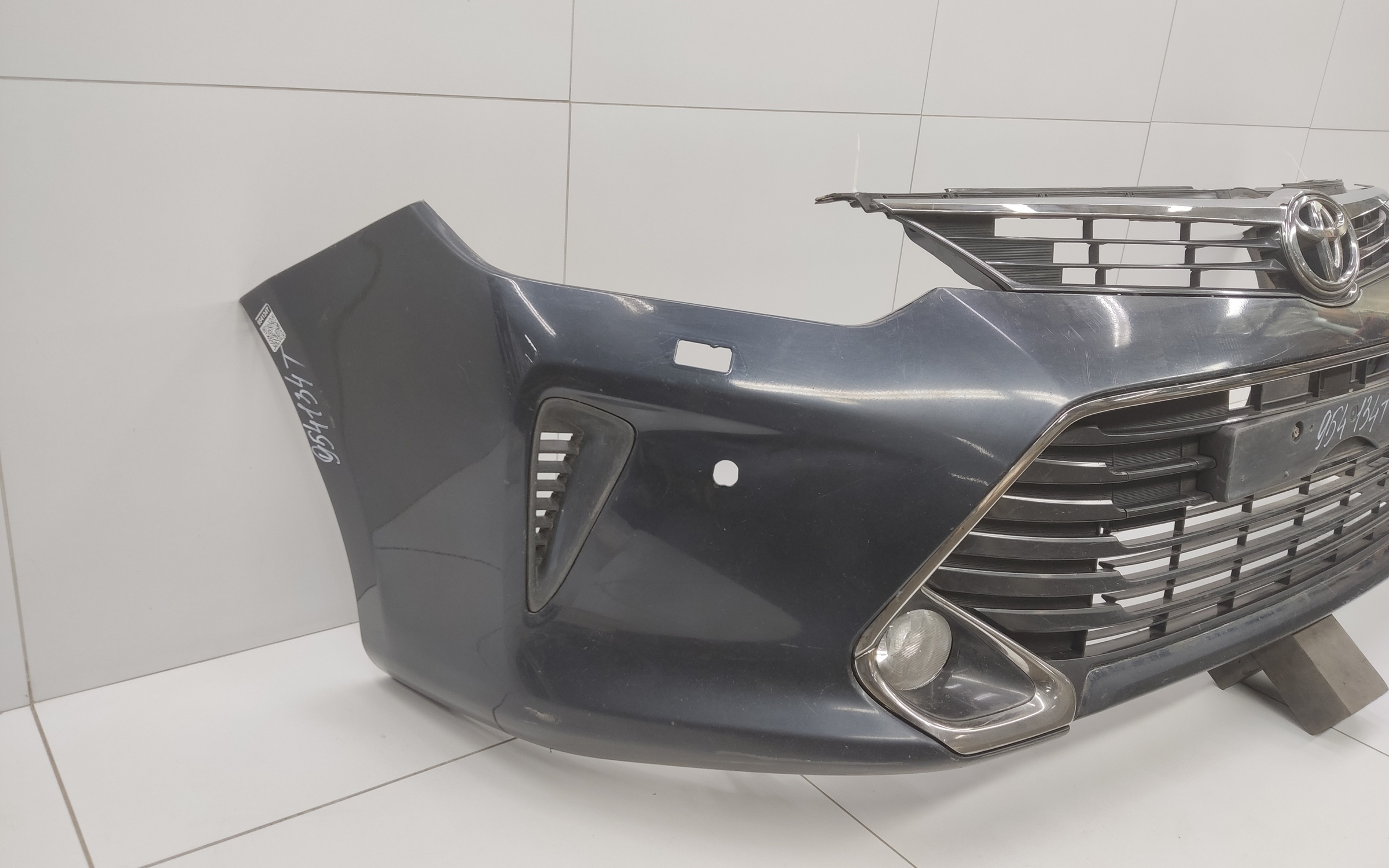 Бампер передний Toyota Camry V55