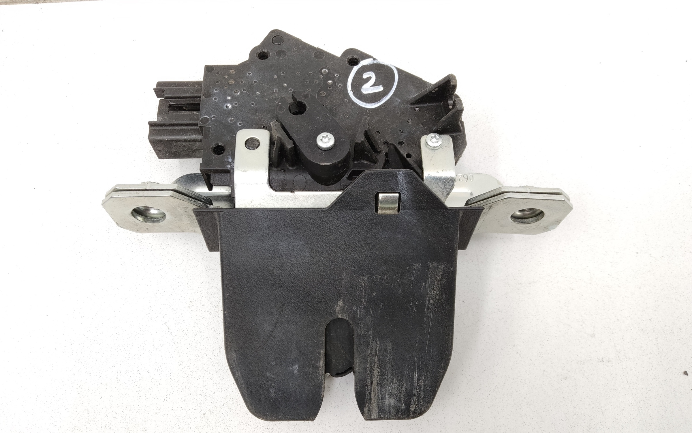 Замок крышки багажника Changan CS35PLUS