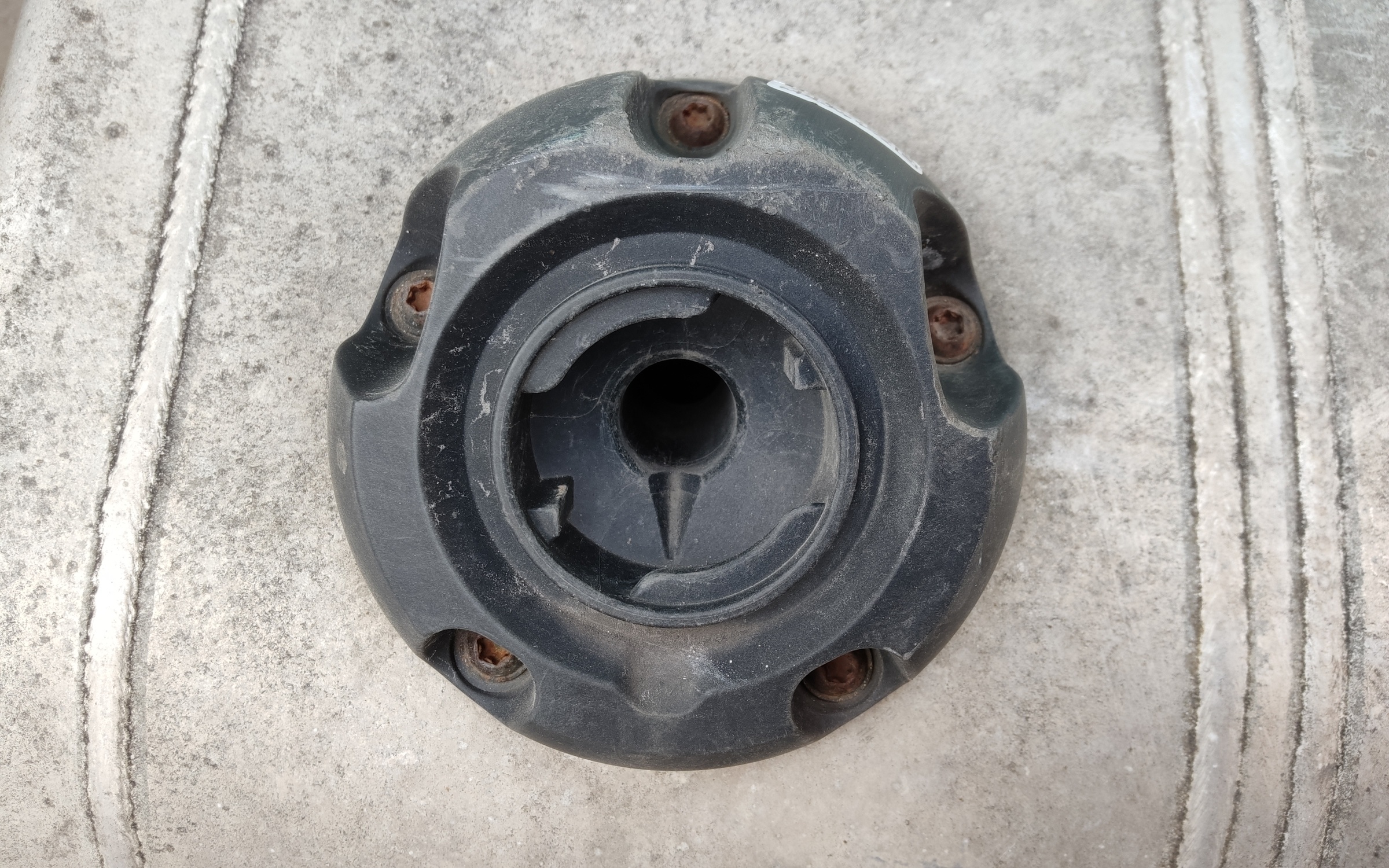 Бак топливный MAN TGS со ступеньками 800л+85л