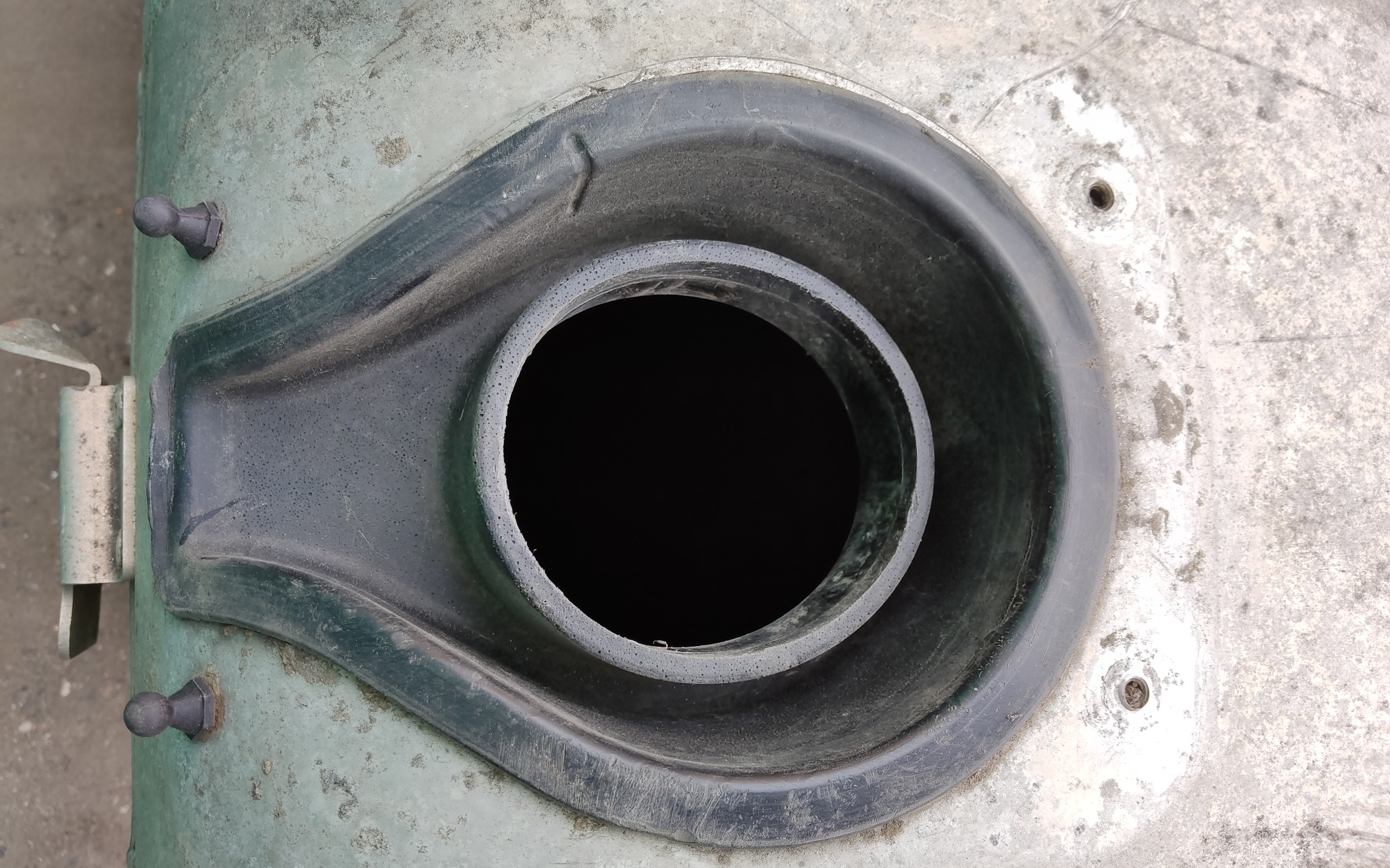 Бак топливный MAN TGS со ступеньками 800л+85л