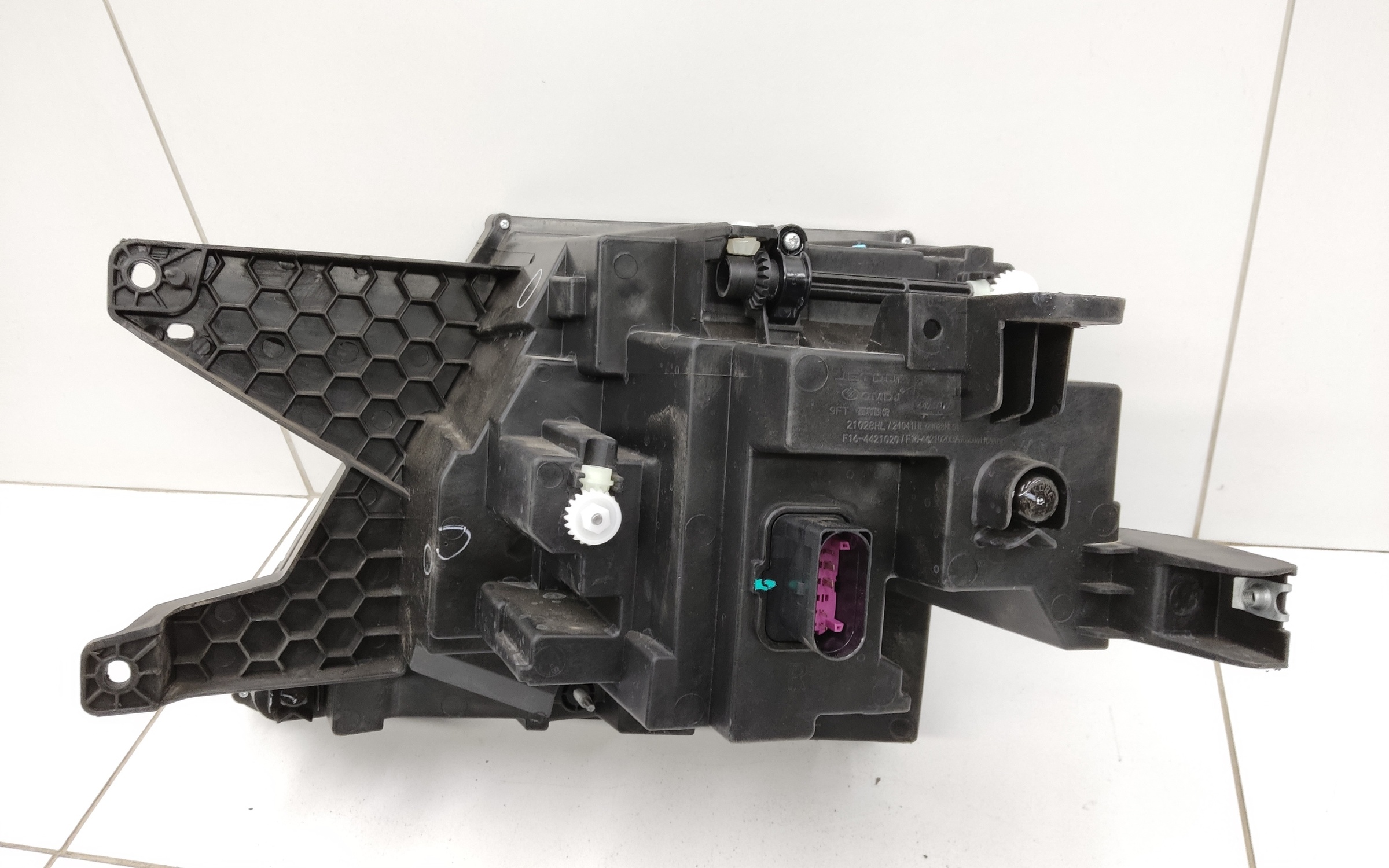 Фара передняя правая Jetour Dashing LED