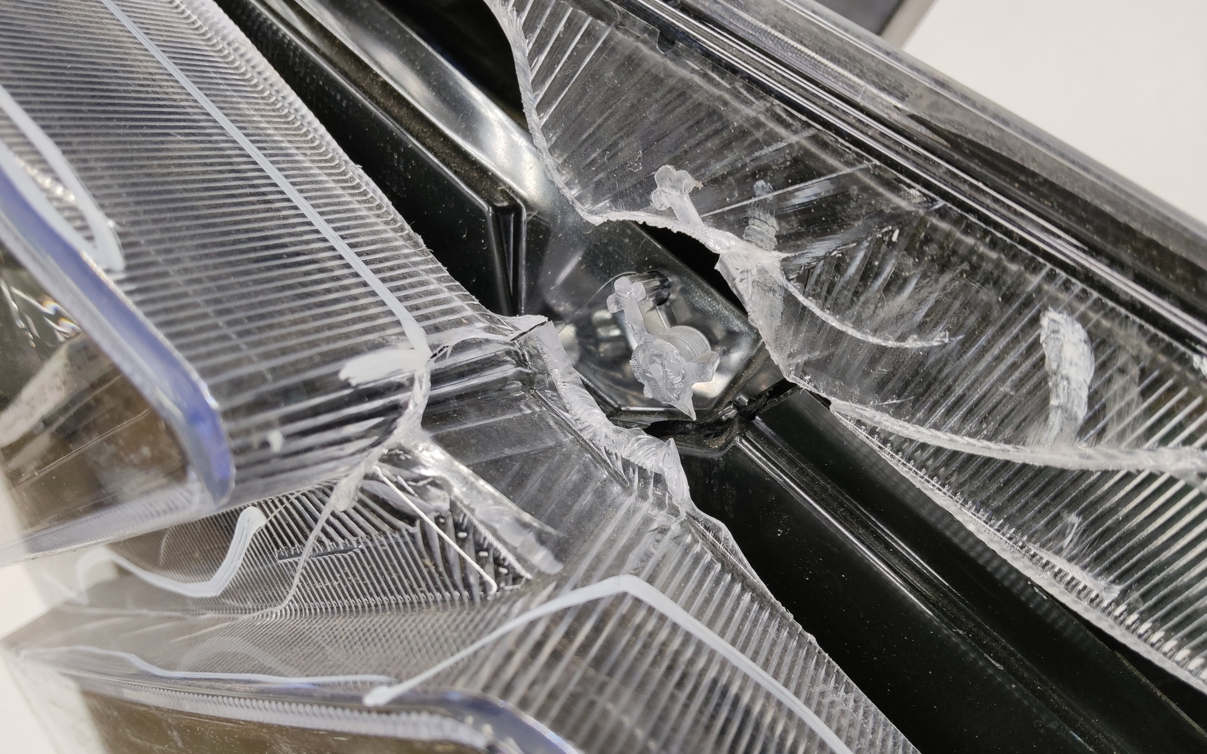 Фара передняя правая Jetour Dashing LED