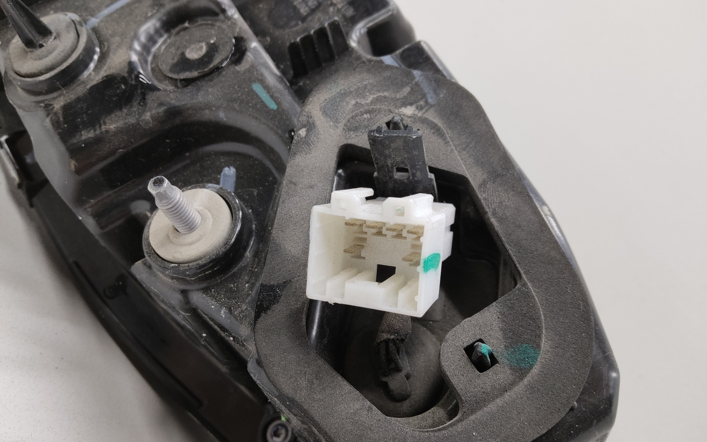 Фонарь задний центральный в крышке багажника Geely Okavango 1 Restail LED