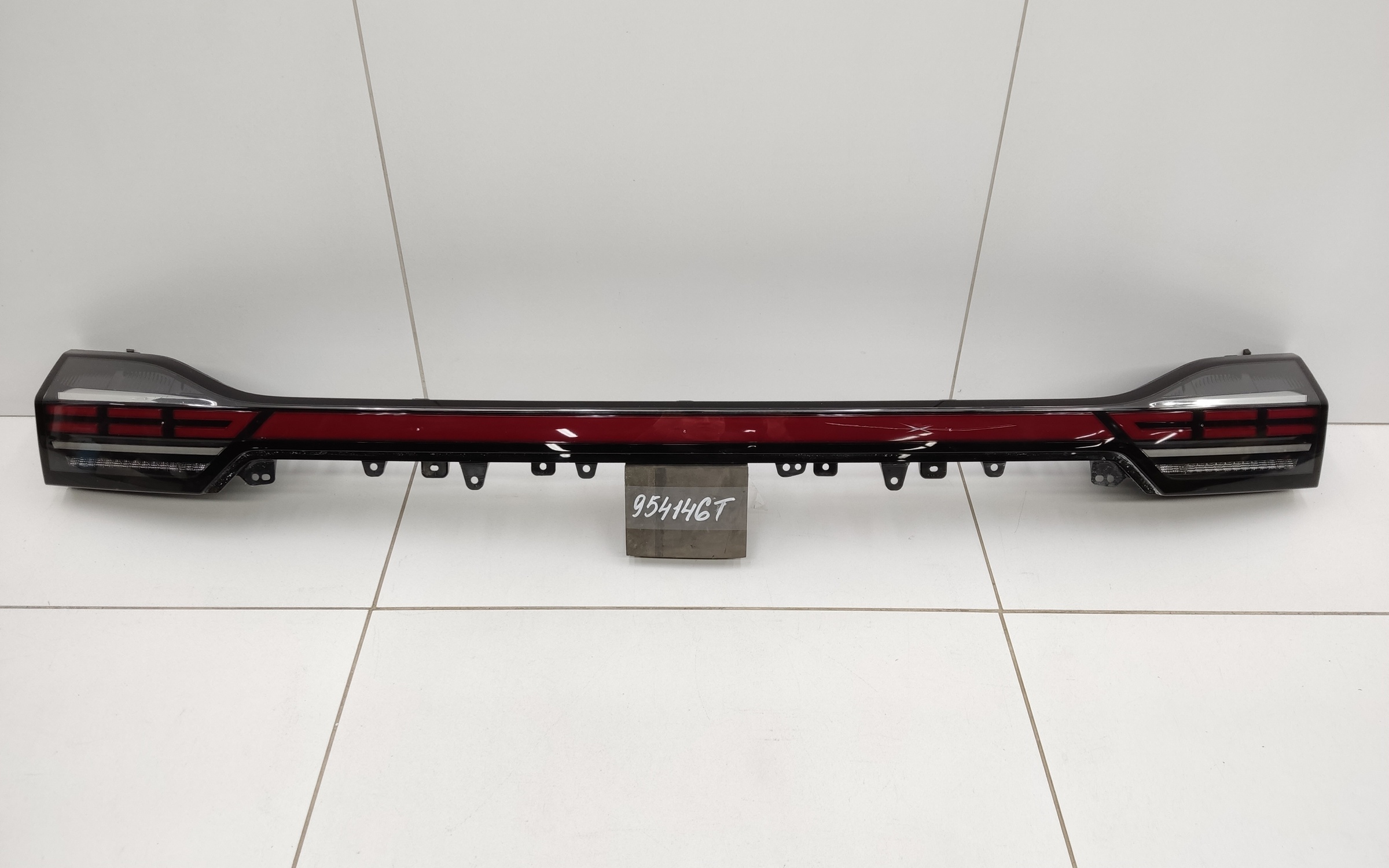 Фонарь задний центральный в крышке багажника Geely Okavango 1 Restail LED