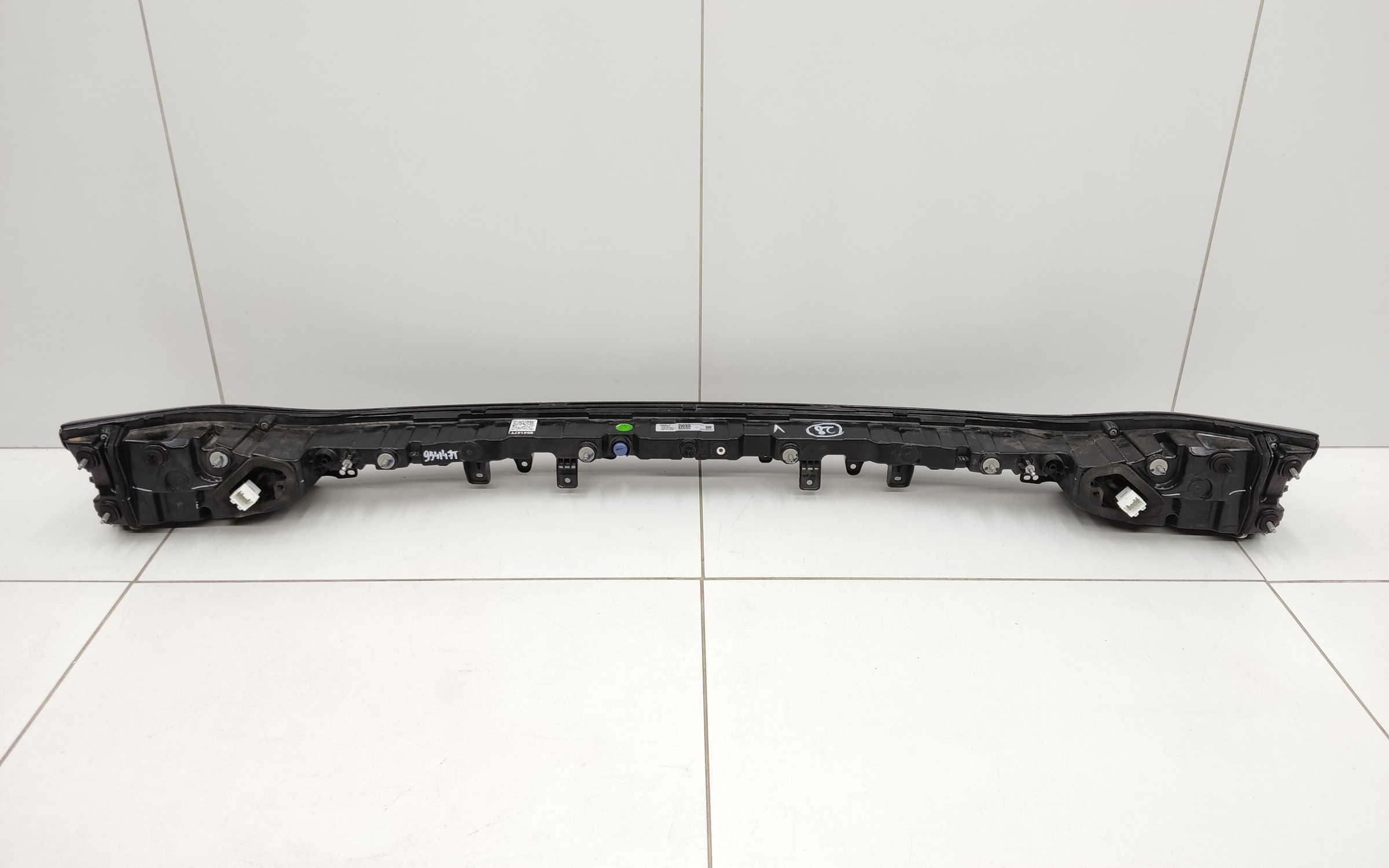 Фонарь задний центральный в крышке багажника Geely Okavango 1 Restail LED