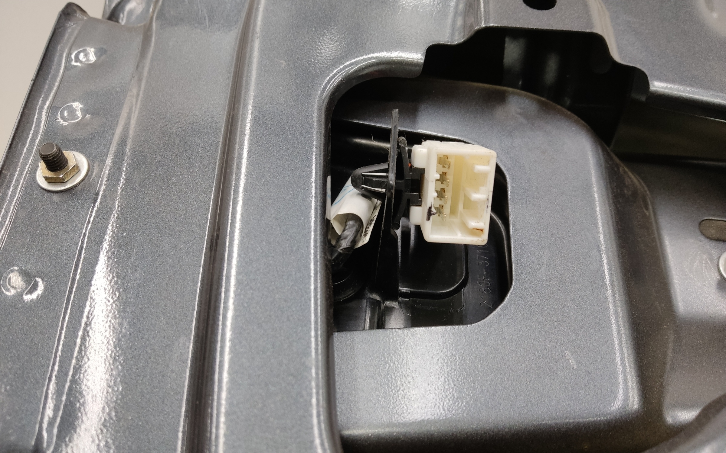 Крышка багажника Lada Vesta Wagon Restail