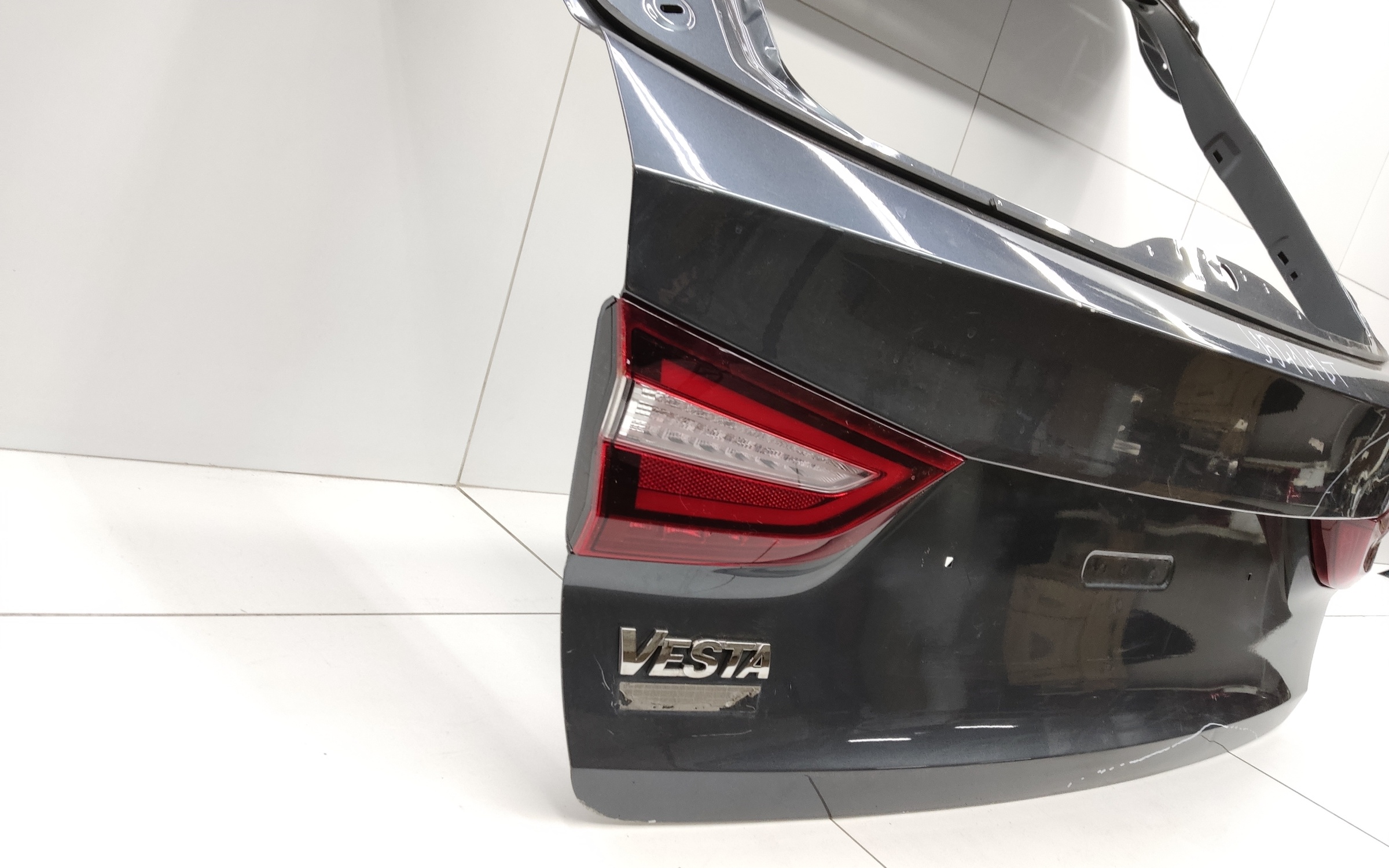 Крышка багажника Lada Vesta Wagon Restail